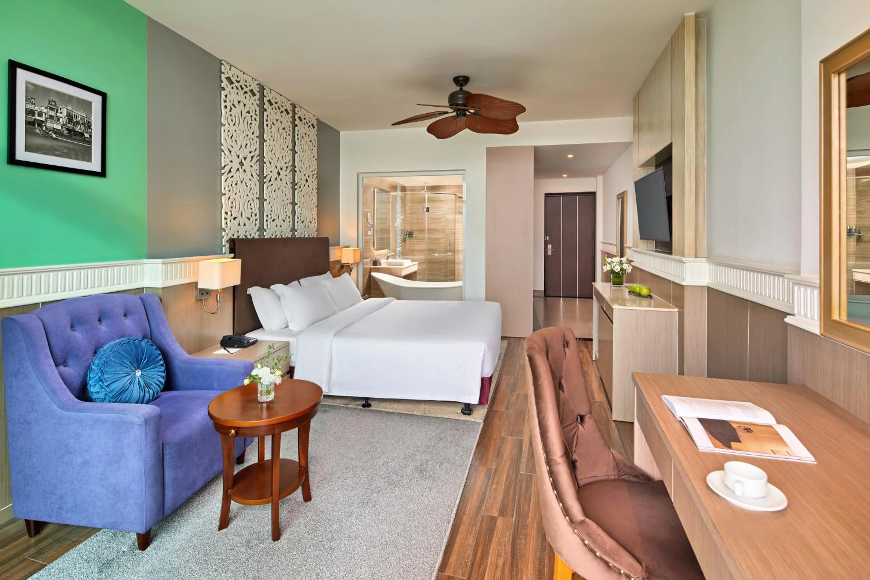 Bed in The Hanoi Club Hotel & Residences