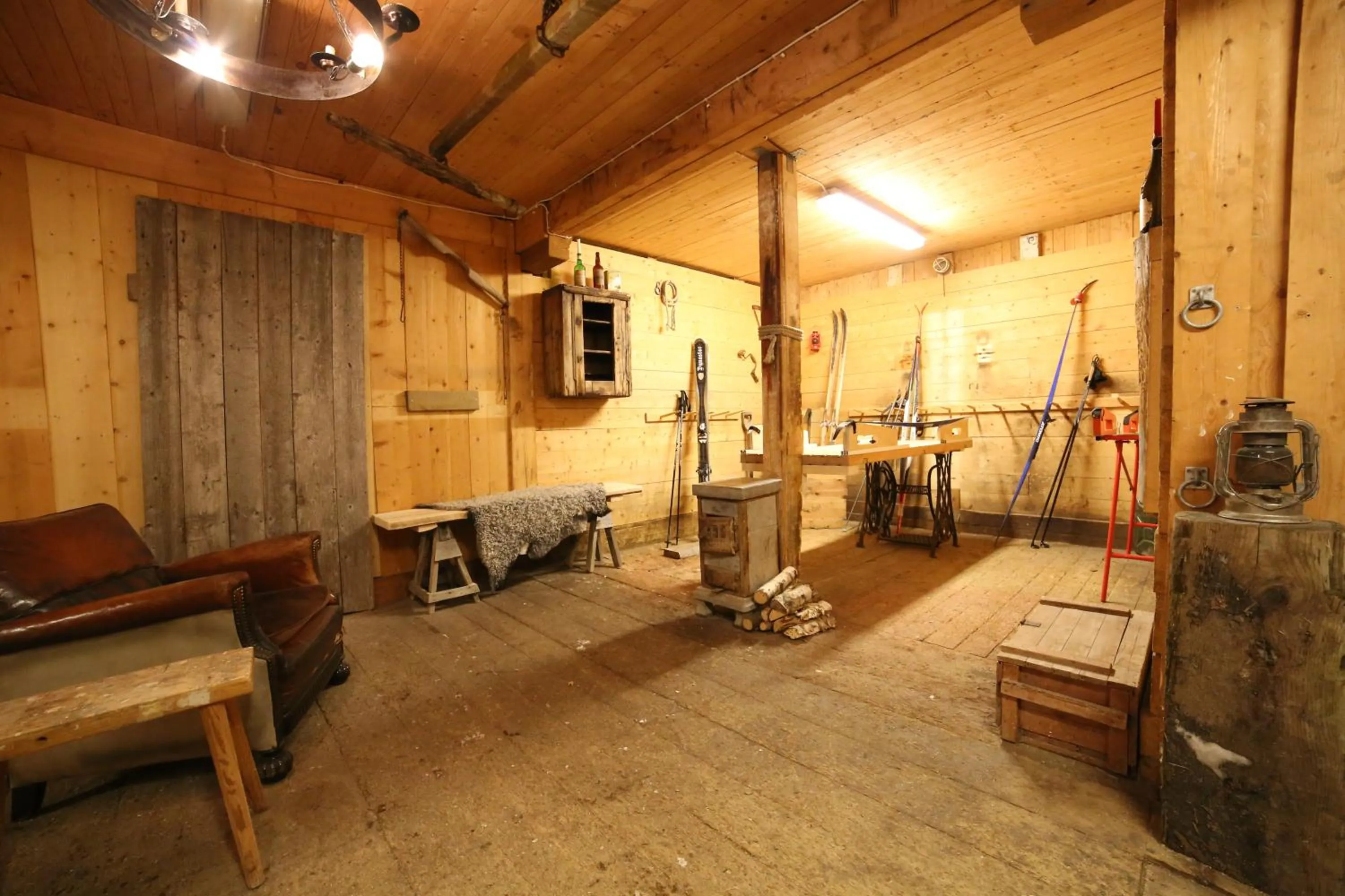 Skiing in Millestgården Eco lodge