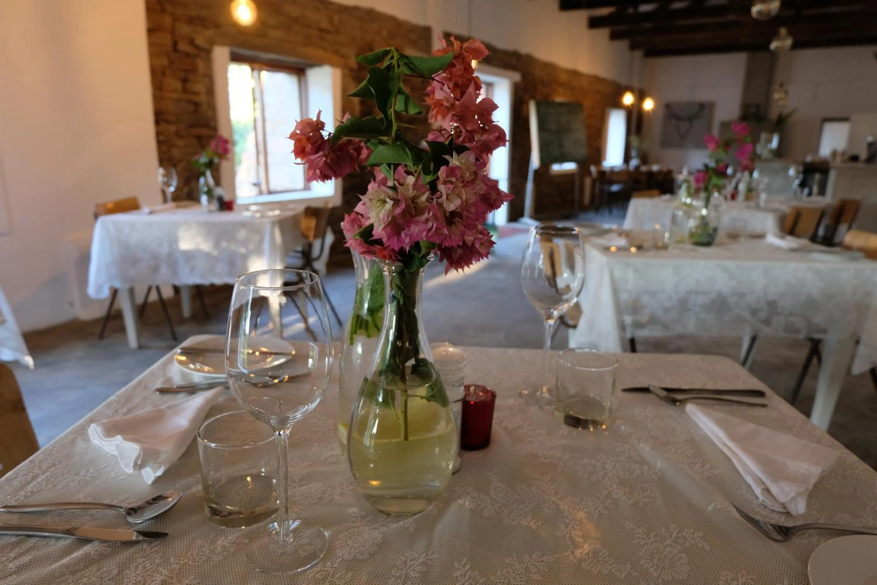 Restaurant/places to eat in Seven Fountains Farm