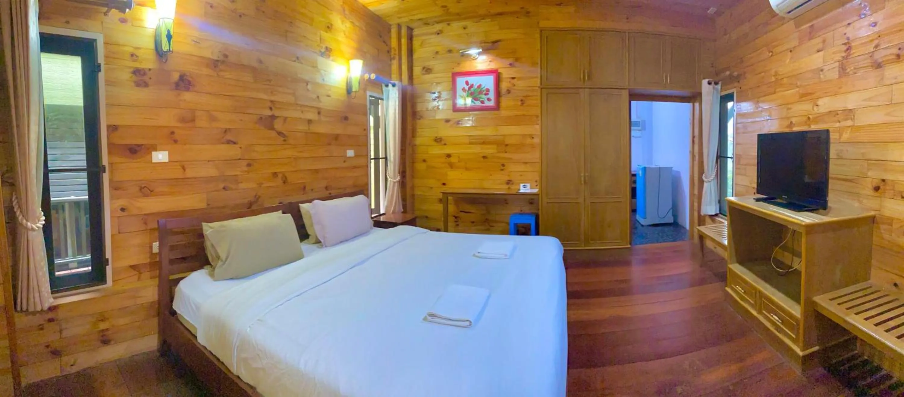 Bed in Baan Soontree Resort