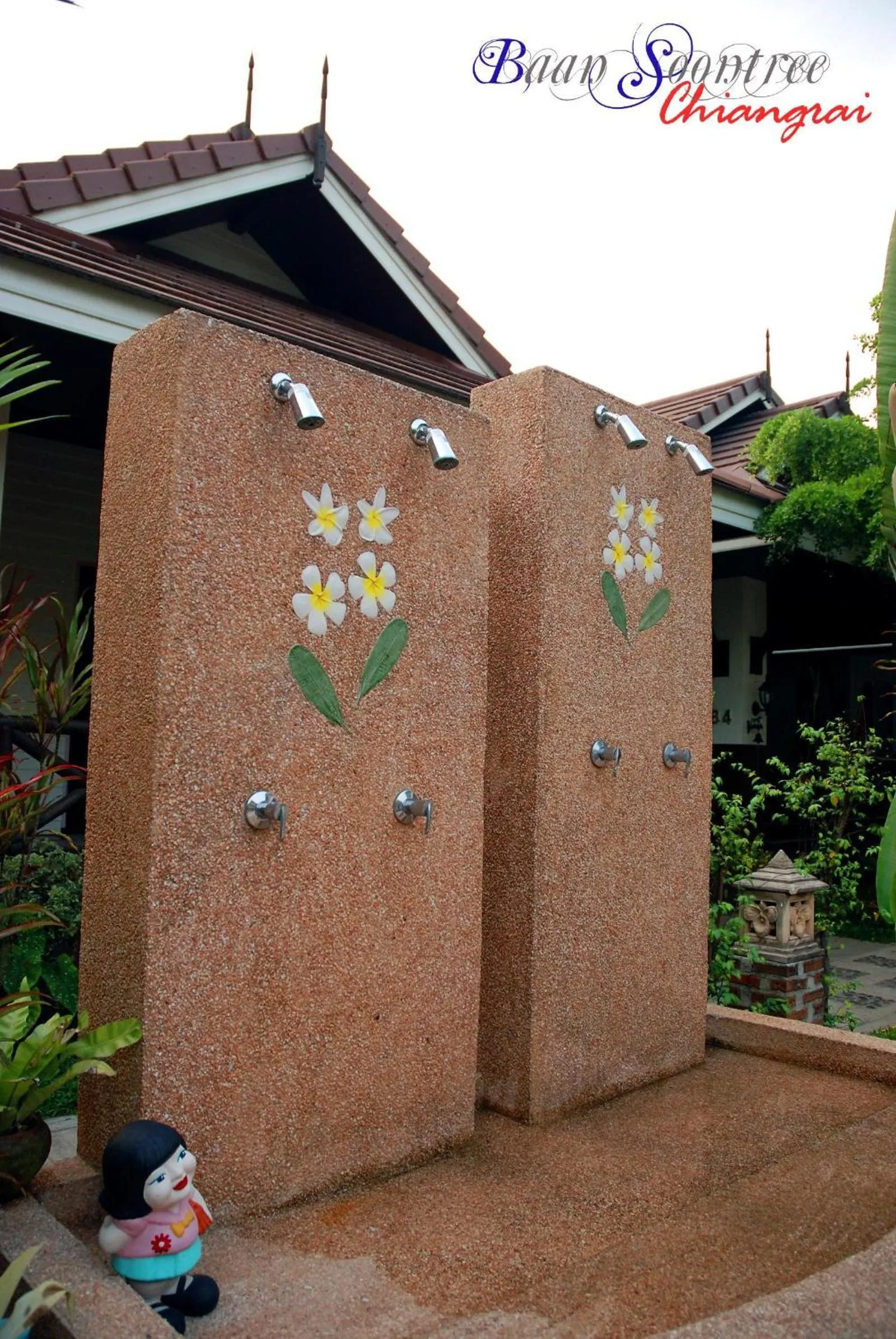 Swimming pool in Baan Soontree Resort