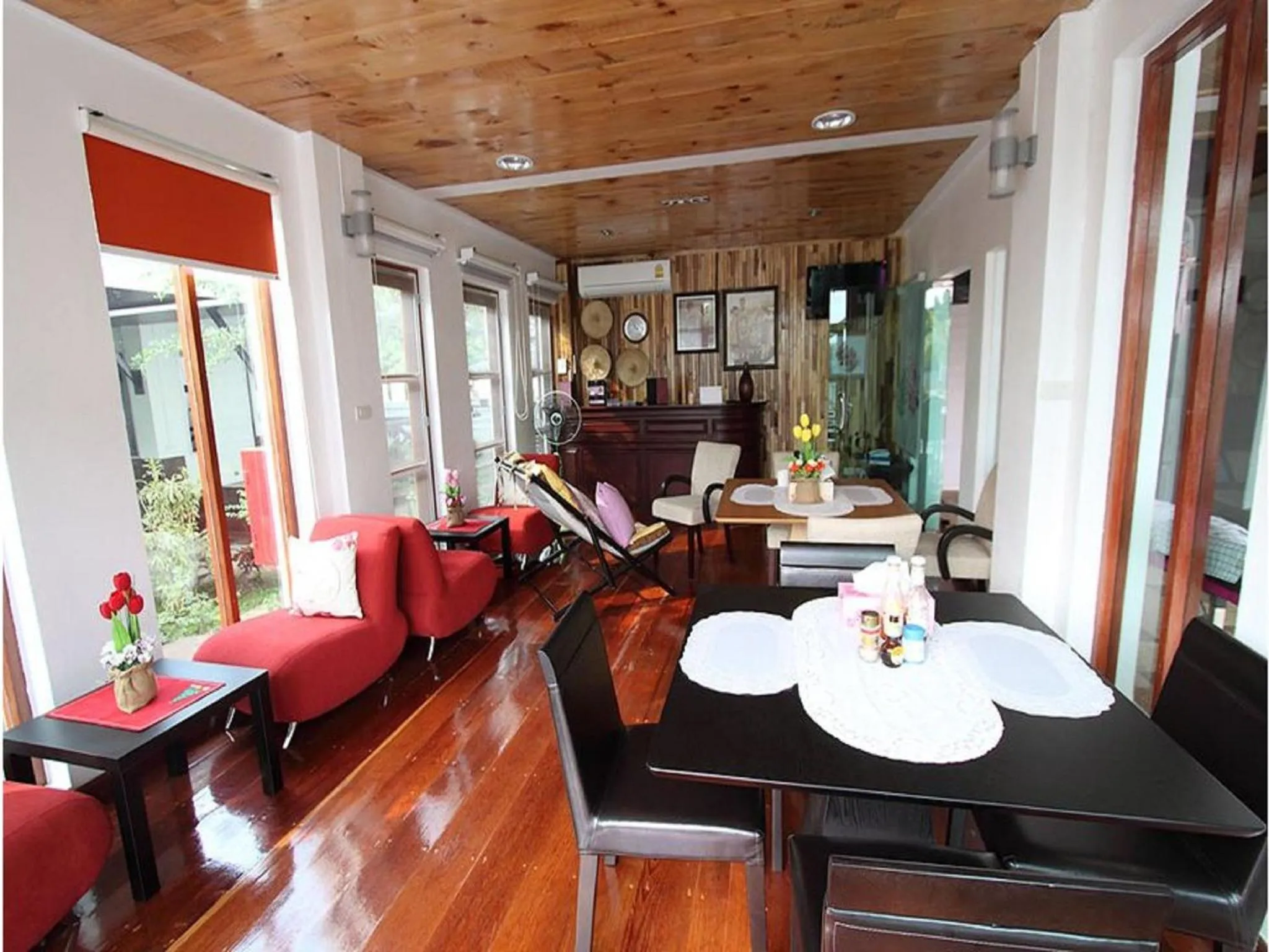 Restaurant/places to eat in Baan Soontree Resort