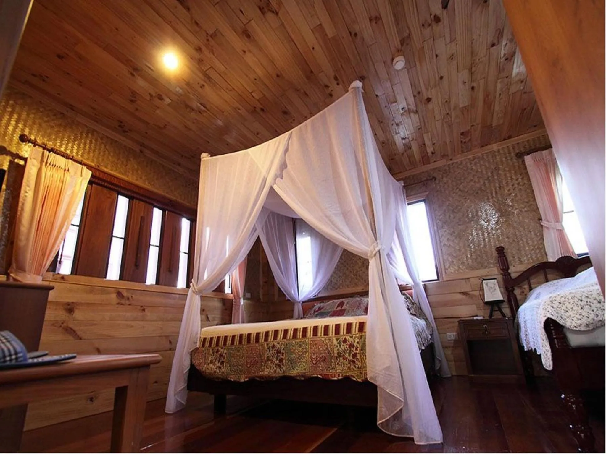 Bed in Baan Soontree Resort