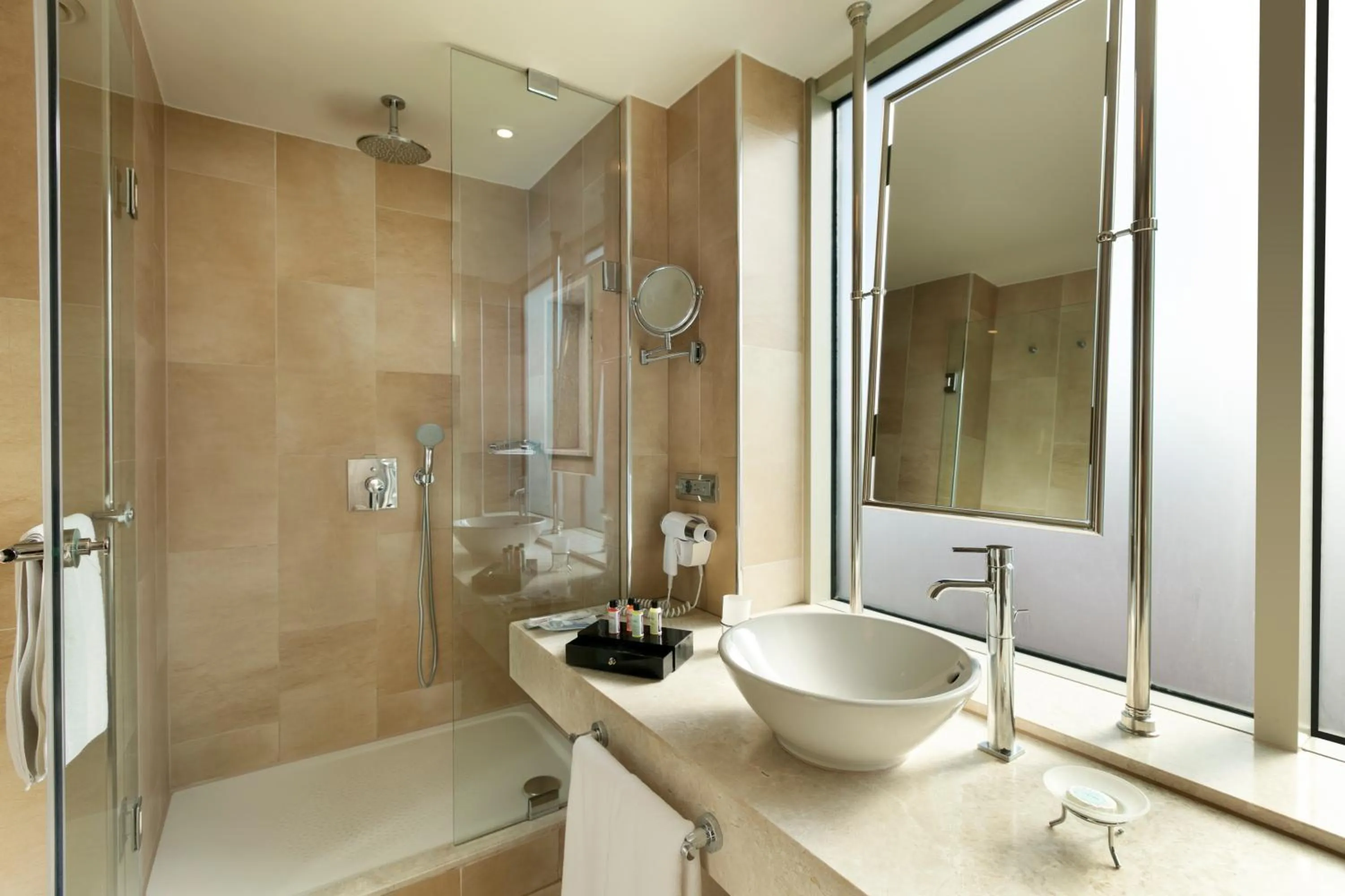 Superior Double or Twin Room with Sea View in Titanic Port Bakirkoy