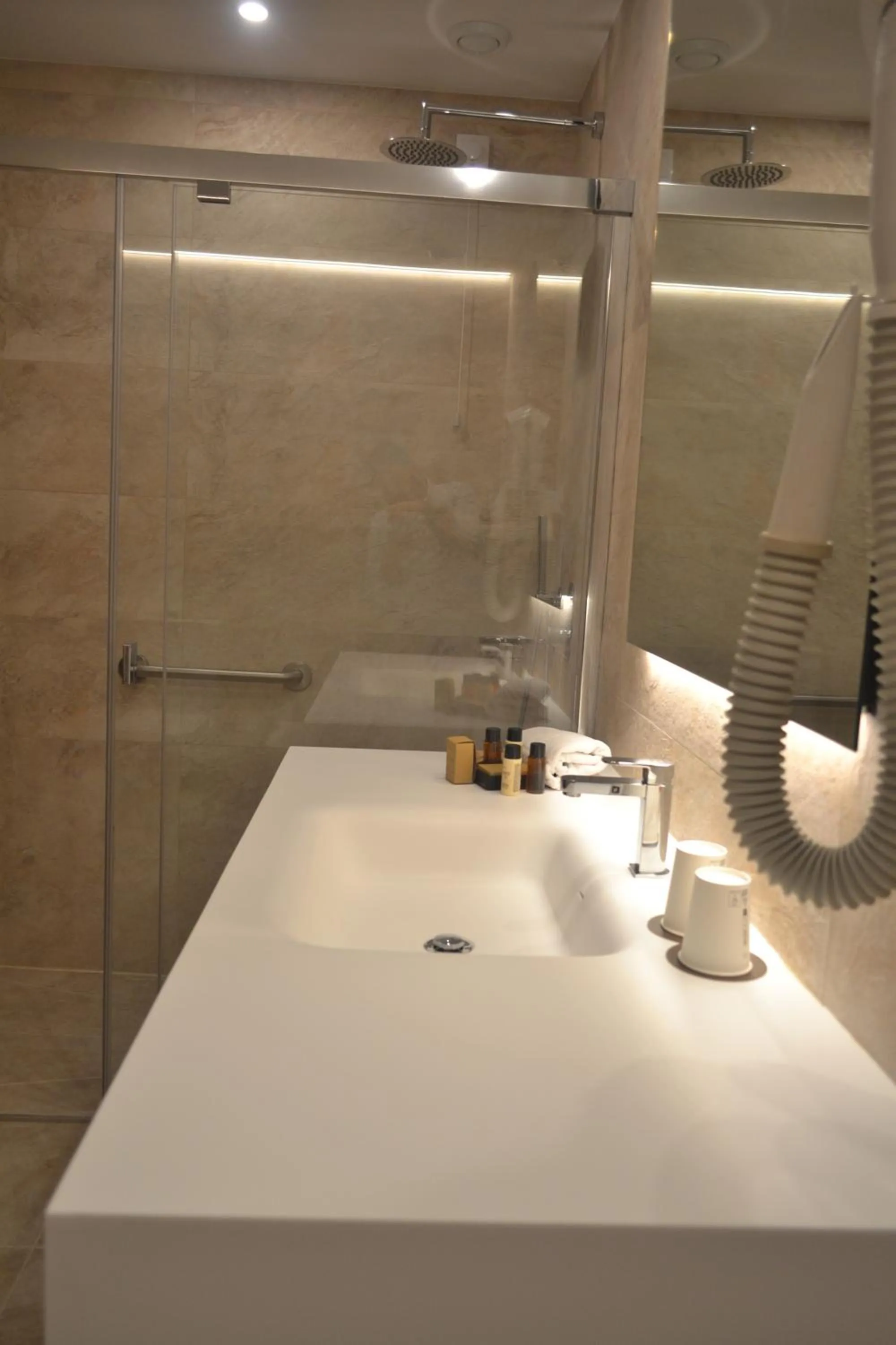 Bathroom in Hotel Premium Porto Maia