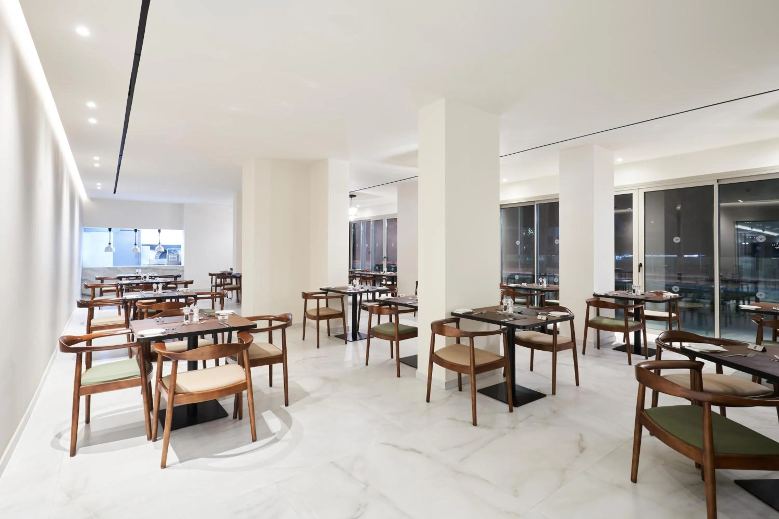 Restaurant/places to eat in Maris Grand Waterpark Resort