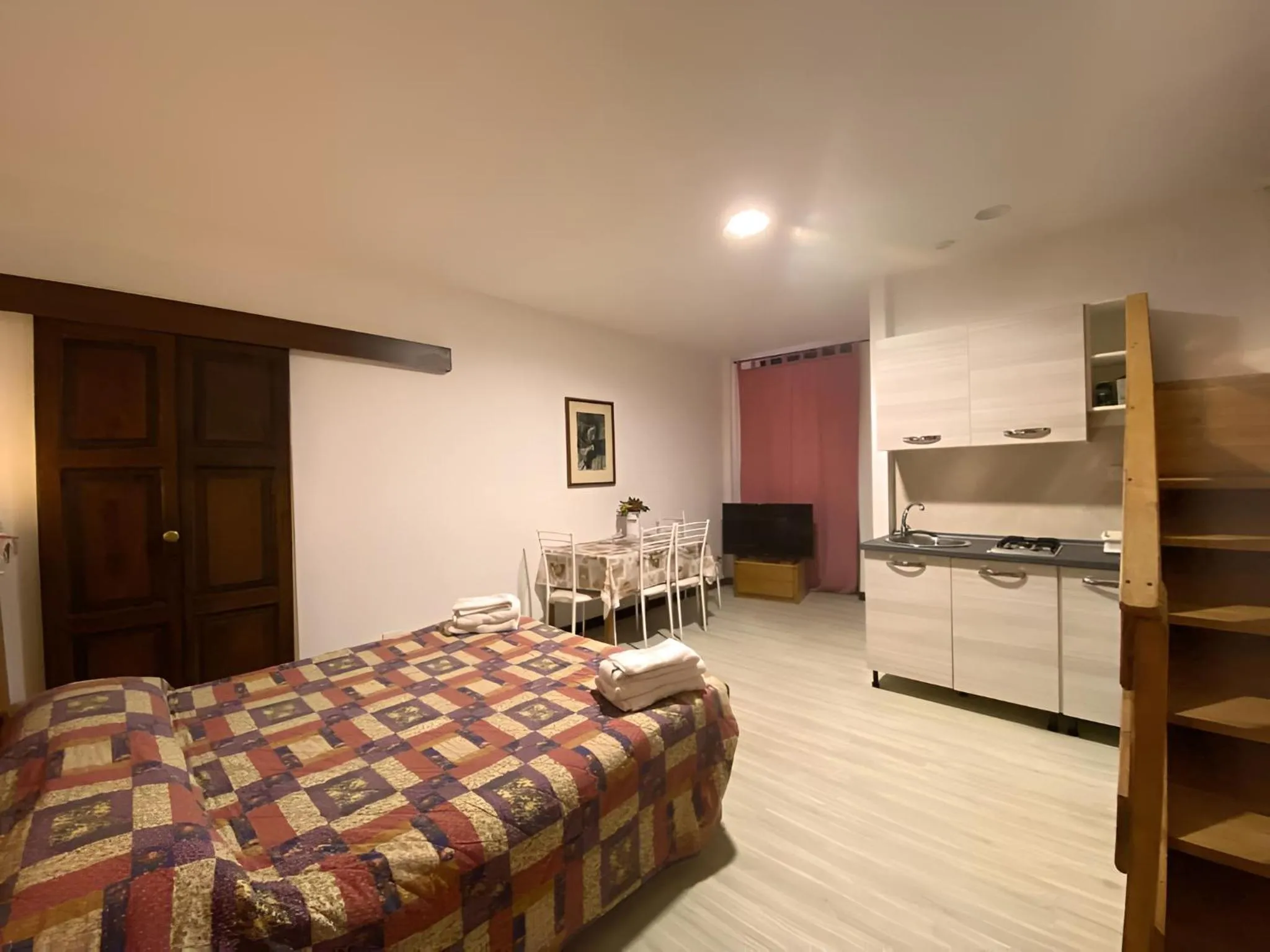 Photo of the whole room, Bed in Antica Corte Milanese