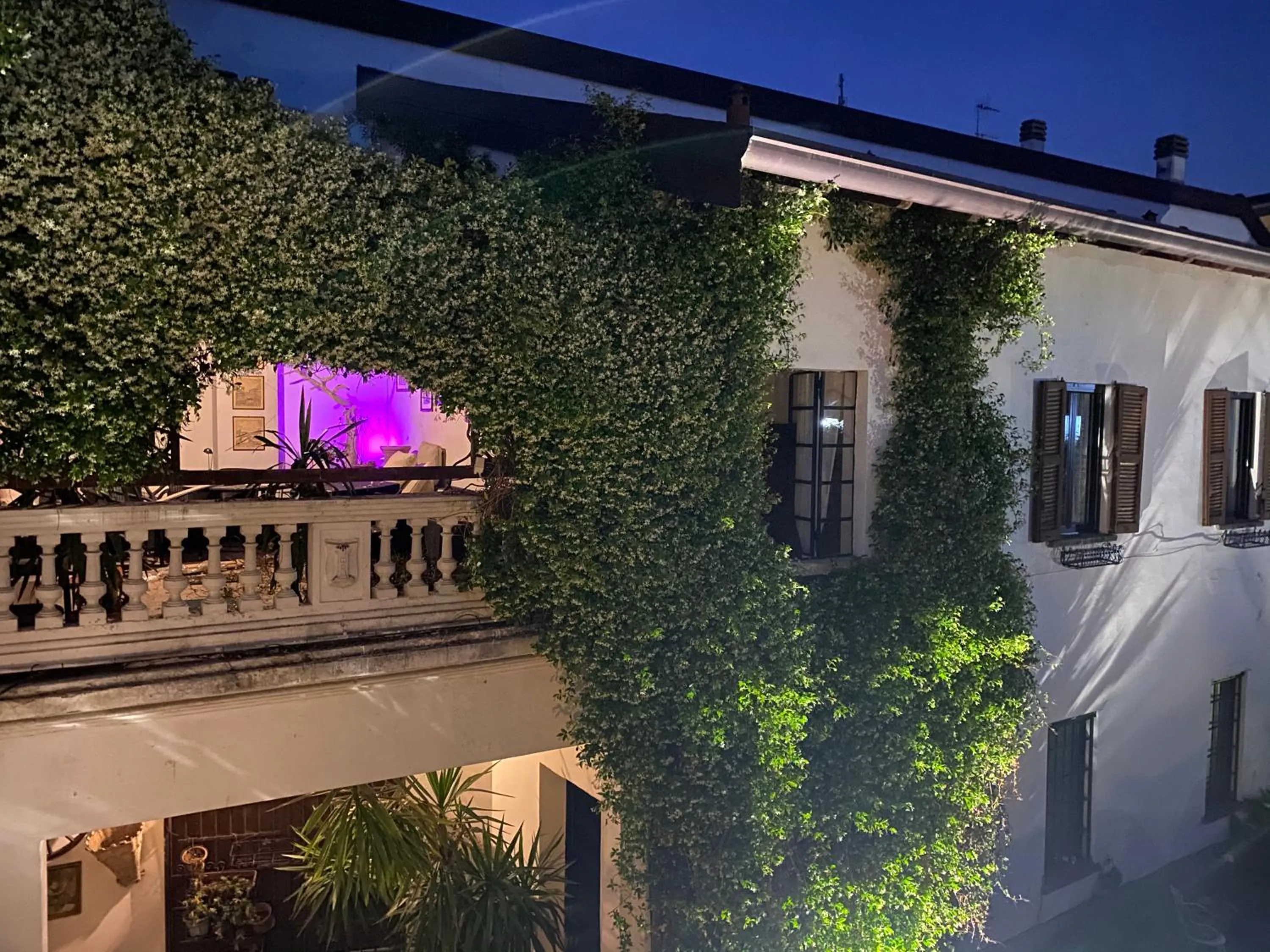 Night in Antica Corte Milanese