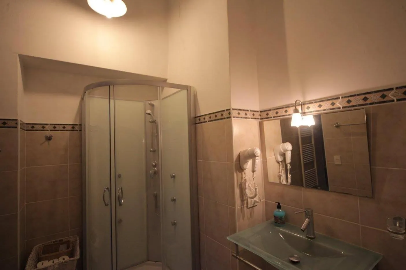 Shower in Antica Corte Milanese