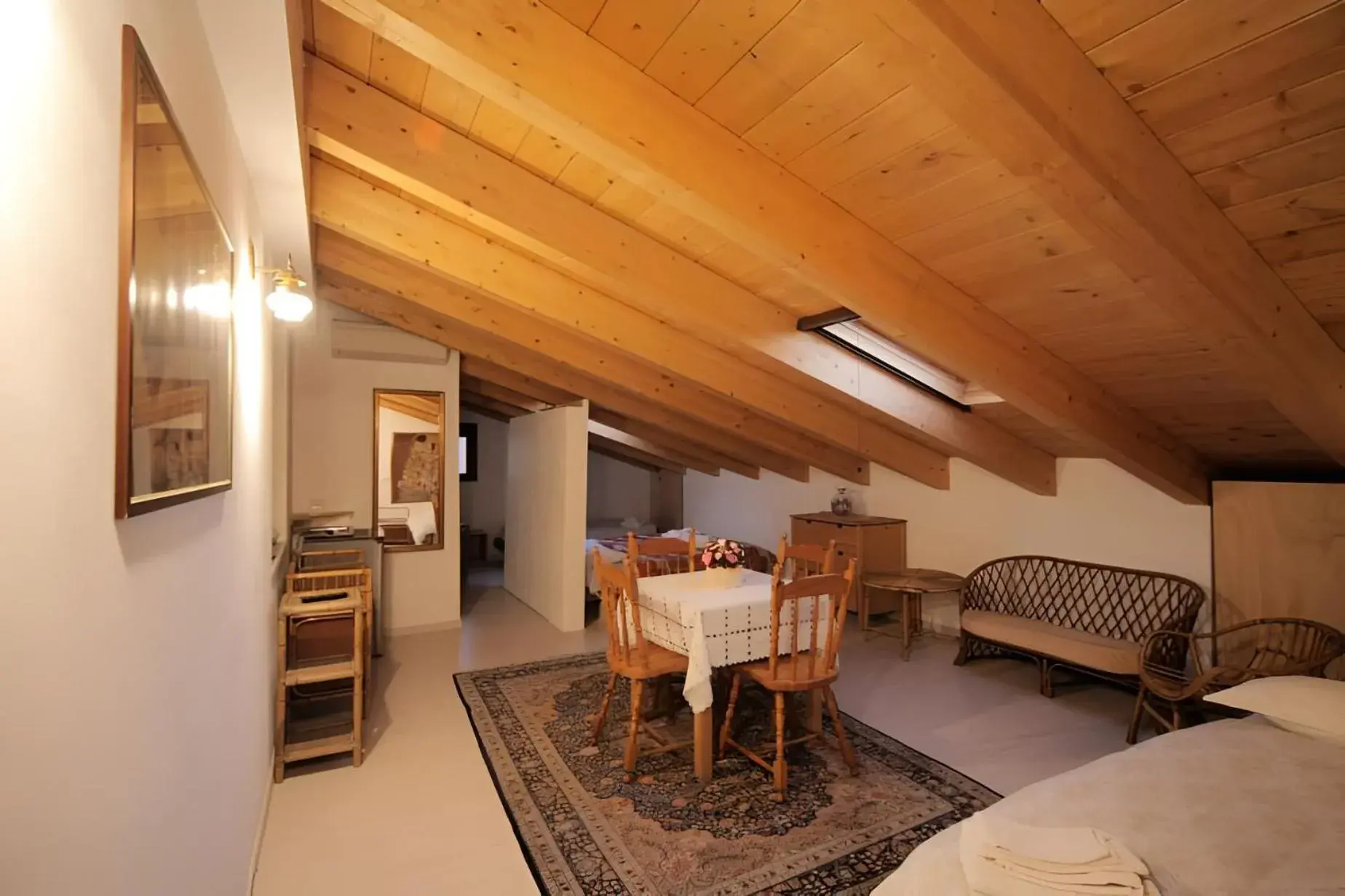 Comfort Quadruple Room - single occupancy in Antica Corte Milanese Comfort Quadruple Room - single occupancy in Antica Corte Milanese