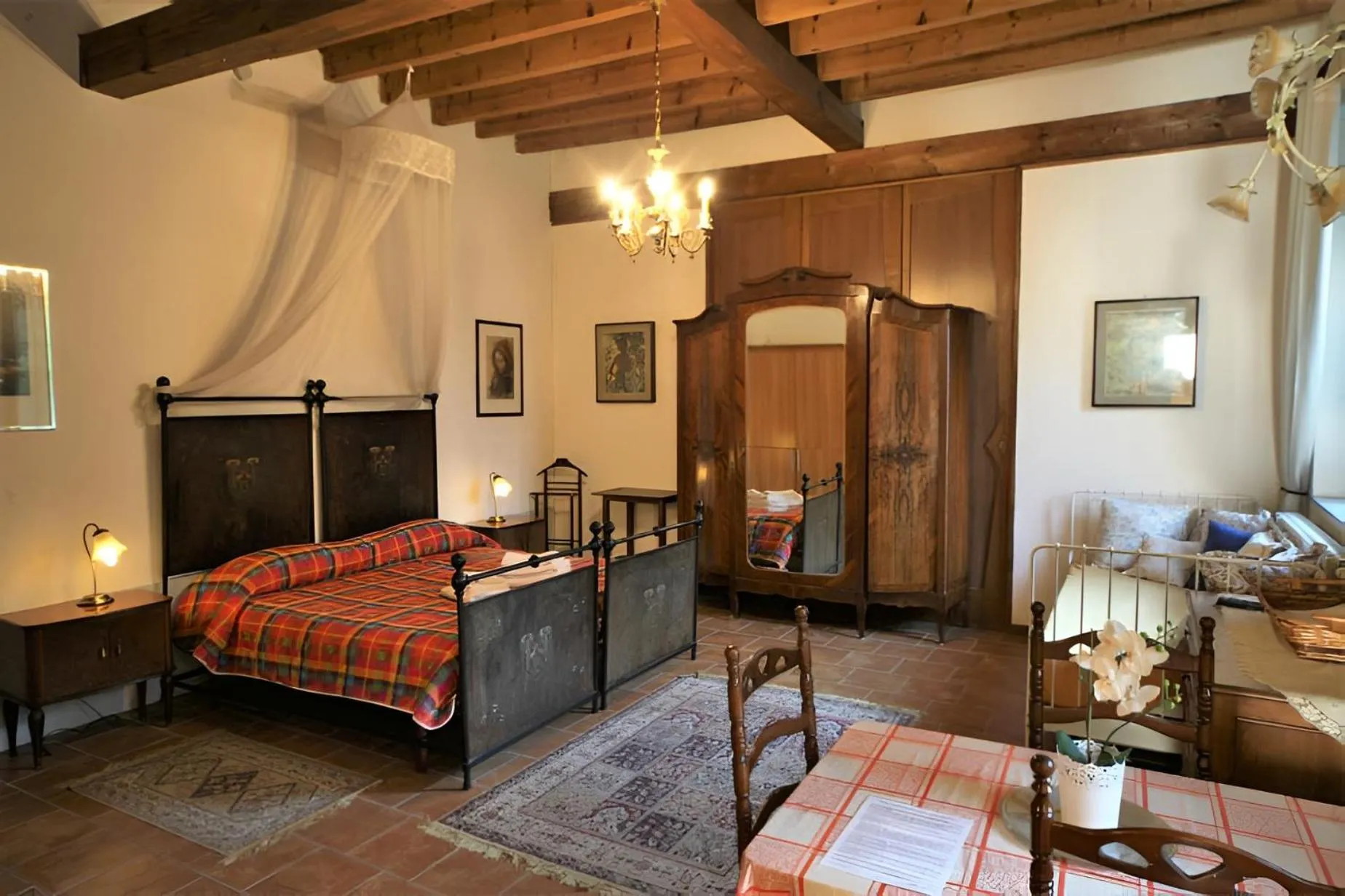 Photo of the whole room, Bed in Antica Corte Milanese