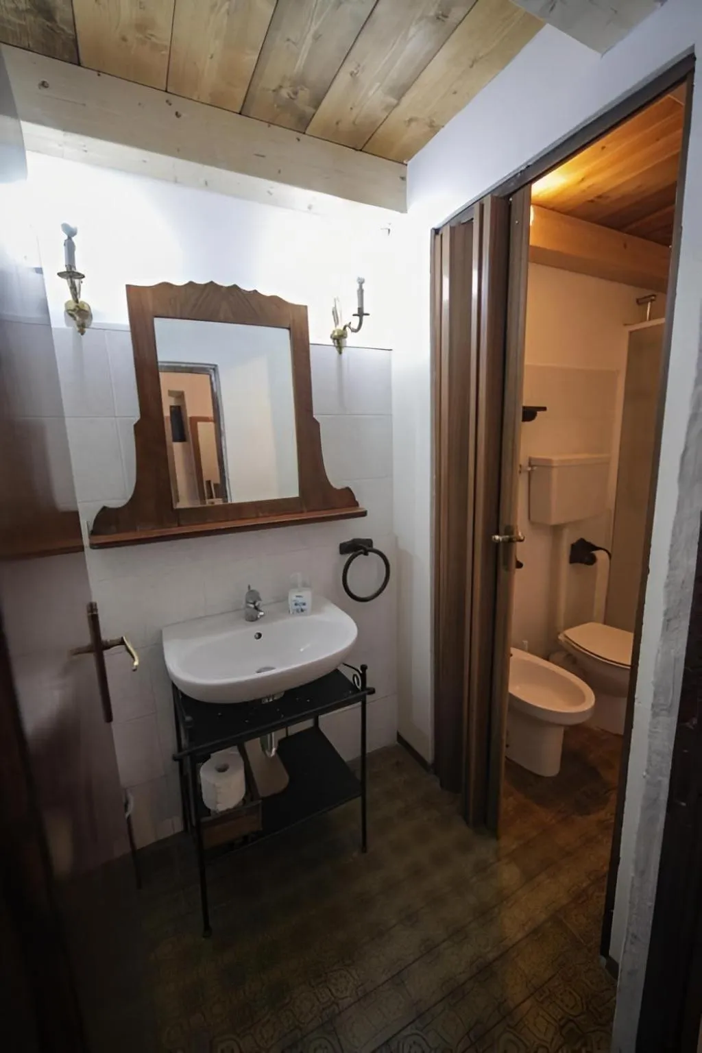 Shower in Antica Corte Milanese