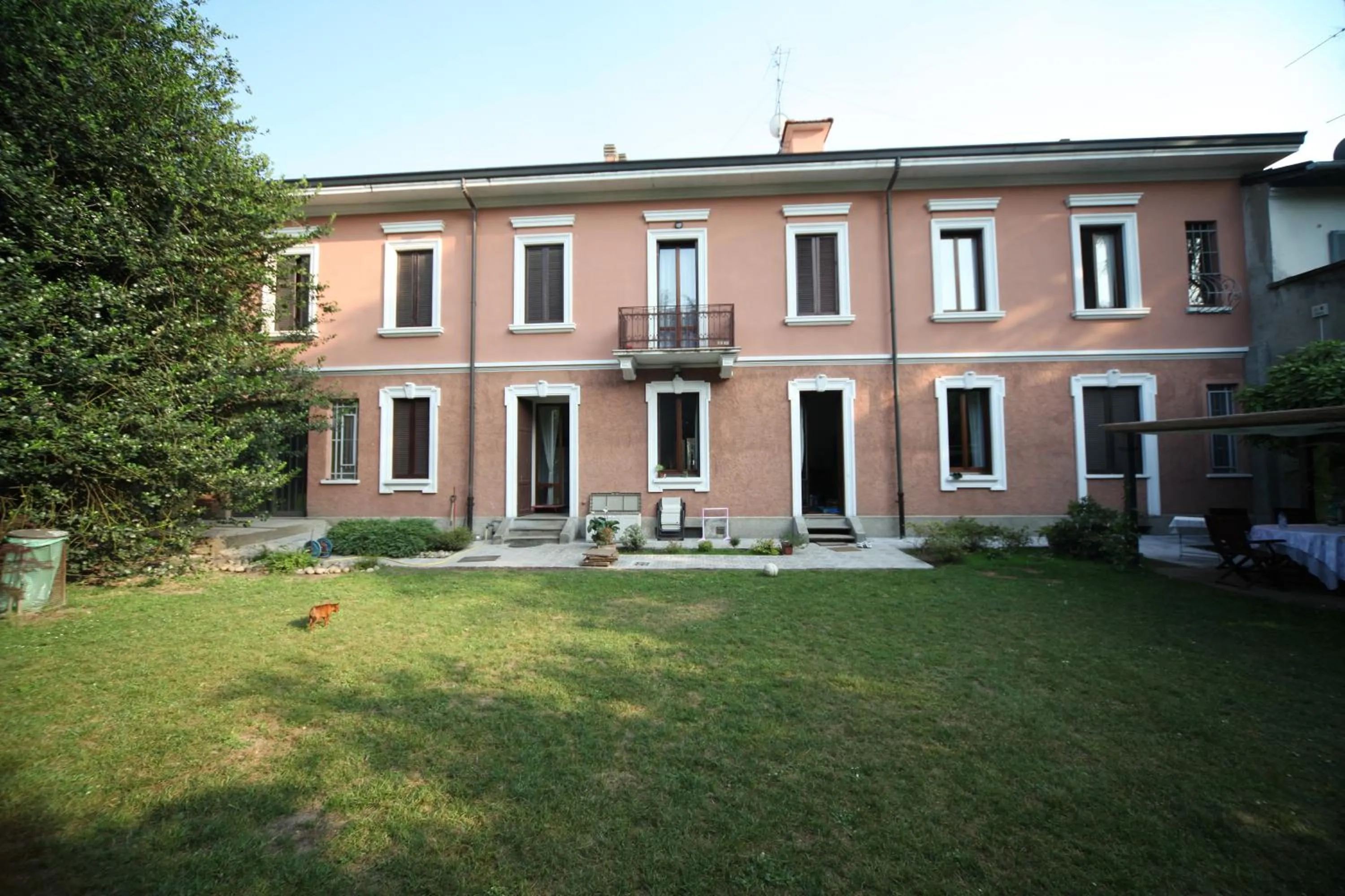 Property building in Antica Corte Milanese