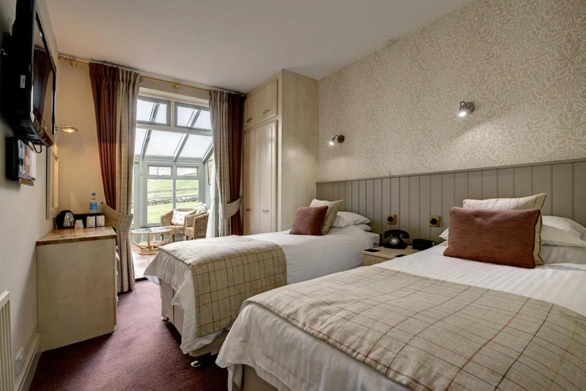 Day, Bed in Stone House Hotel