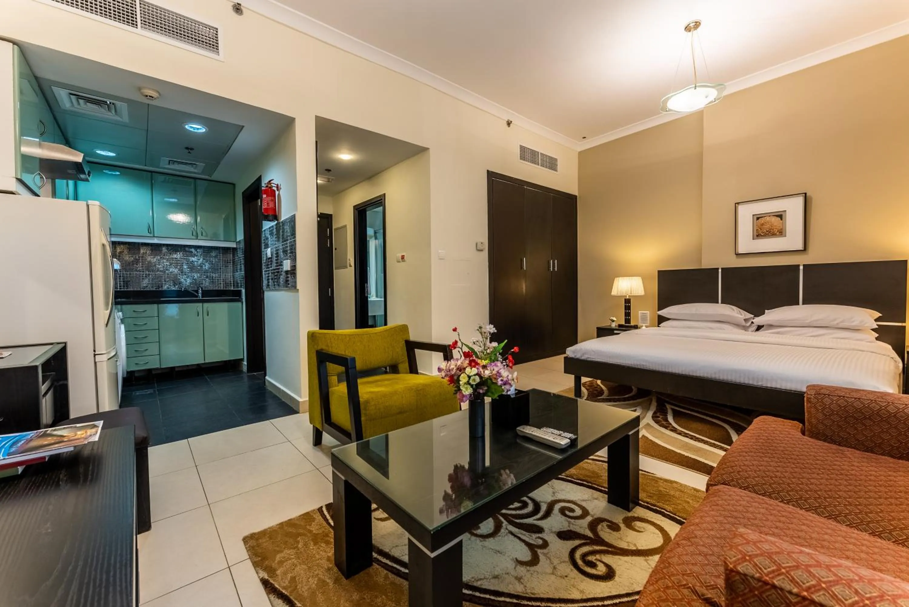 Bed in Gulf Oasis Hotel Apartments Fz LLC