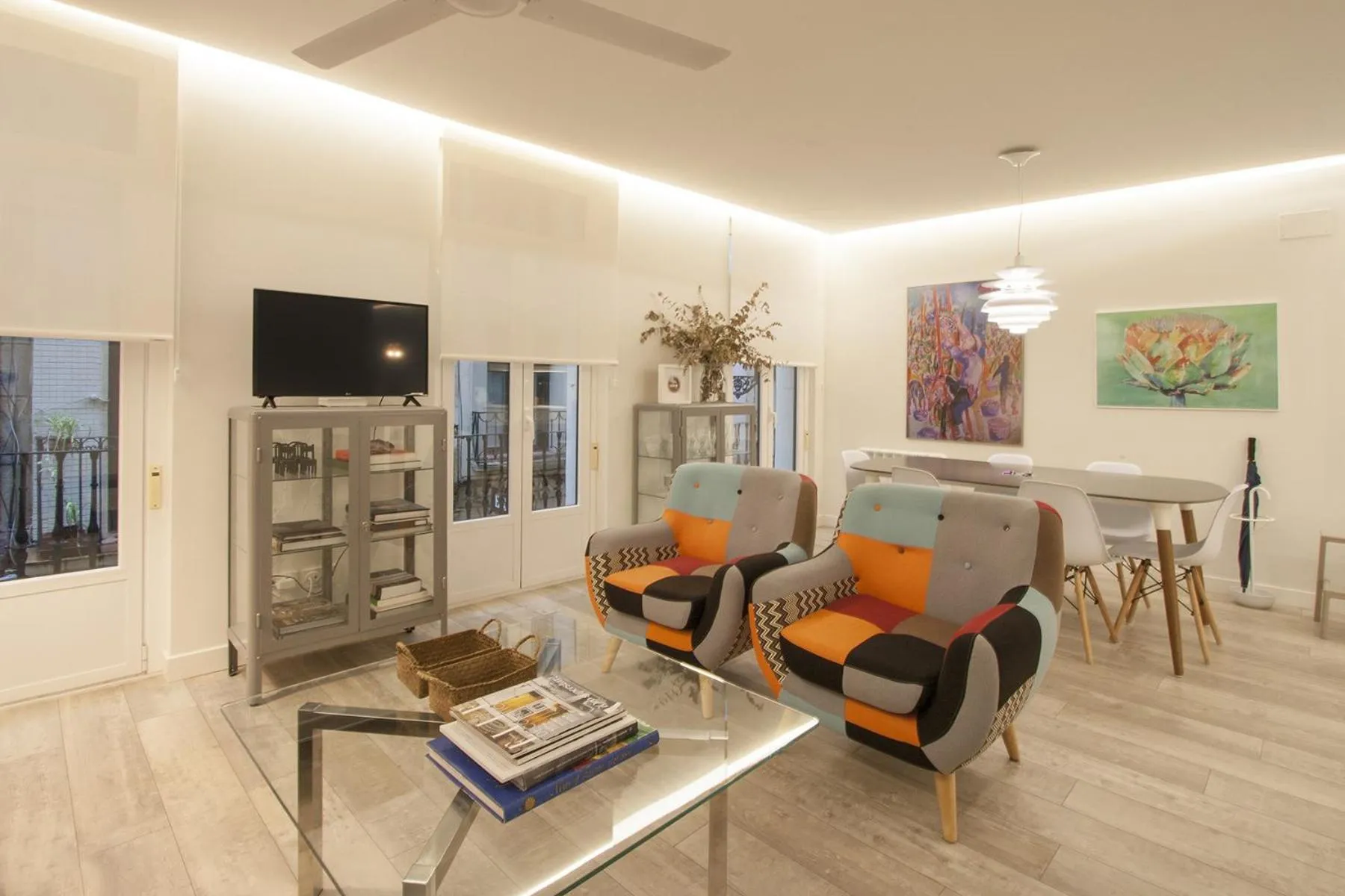 Dining area in Ku by Oldtown San Sebastian apartments
