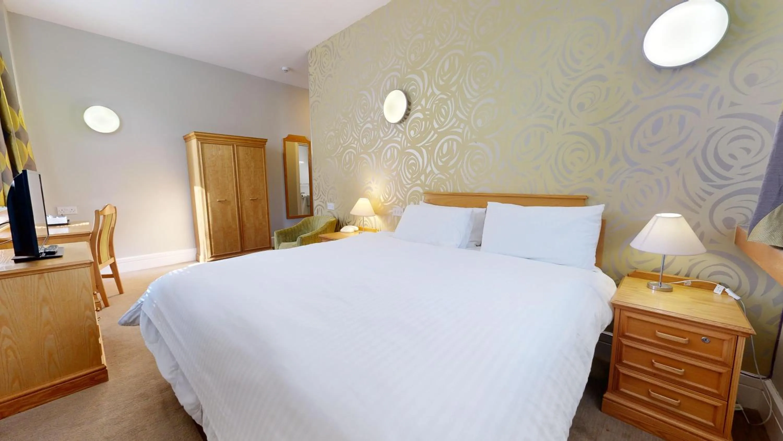 Bedroom, Bed in Kents Hill Park Training & Conference Centre