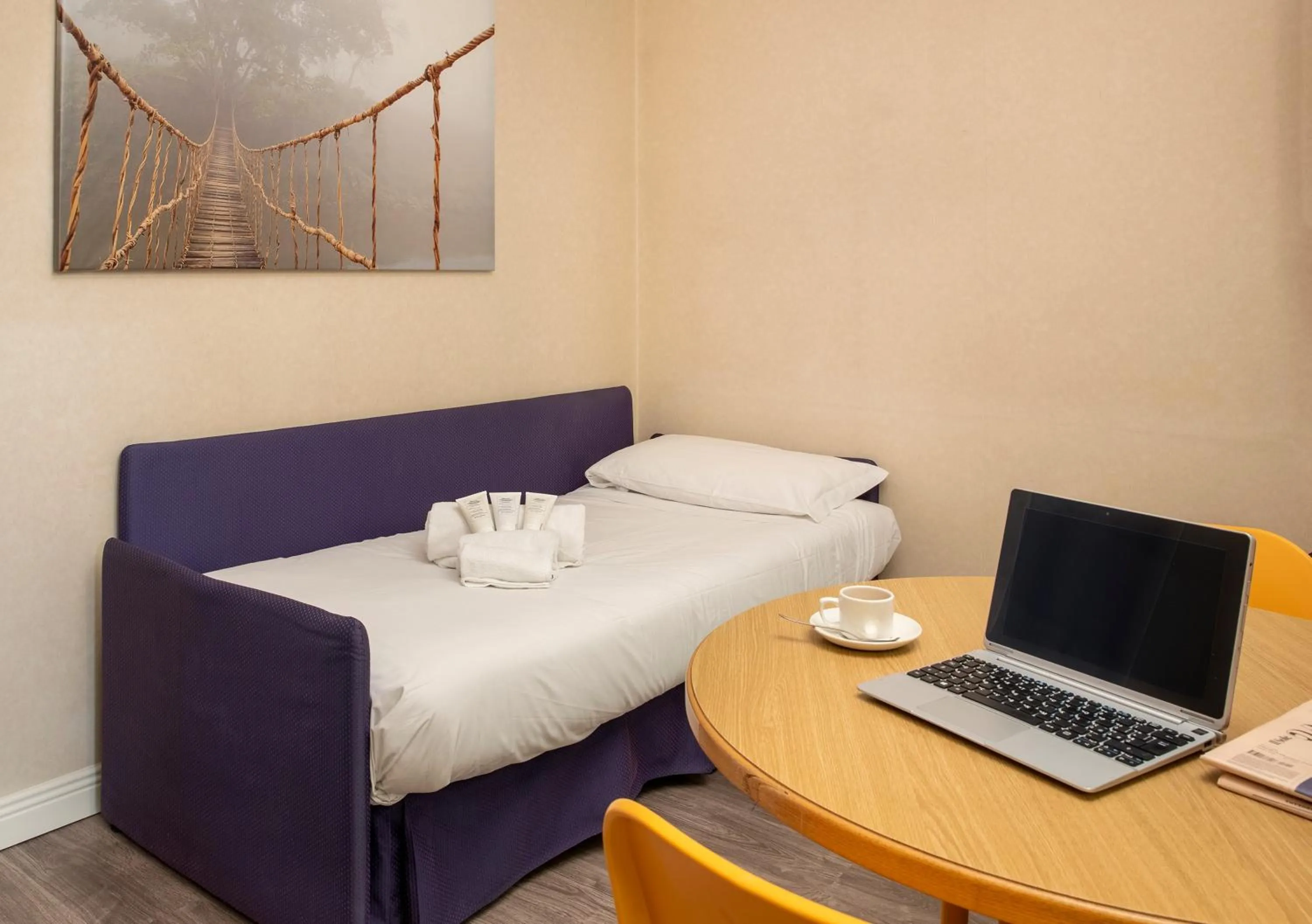 Seating area, Bed in Residence Portello