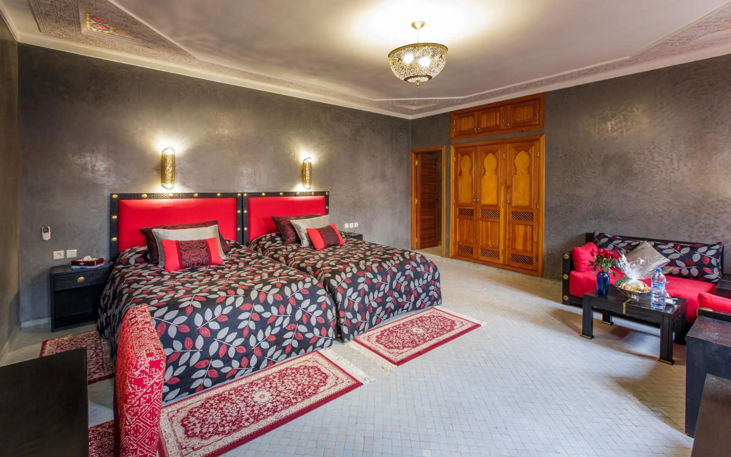 Photo of the whole room, Bed in Riad Andalib