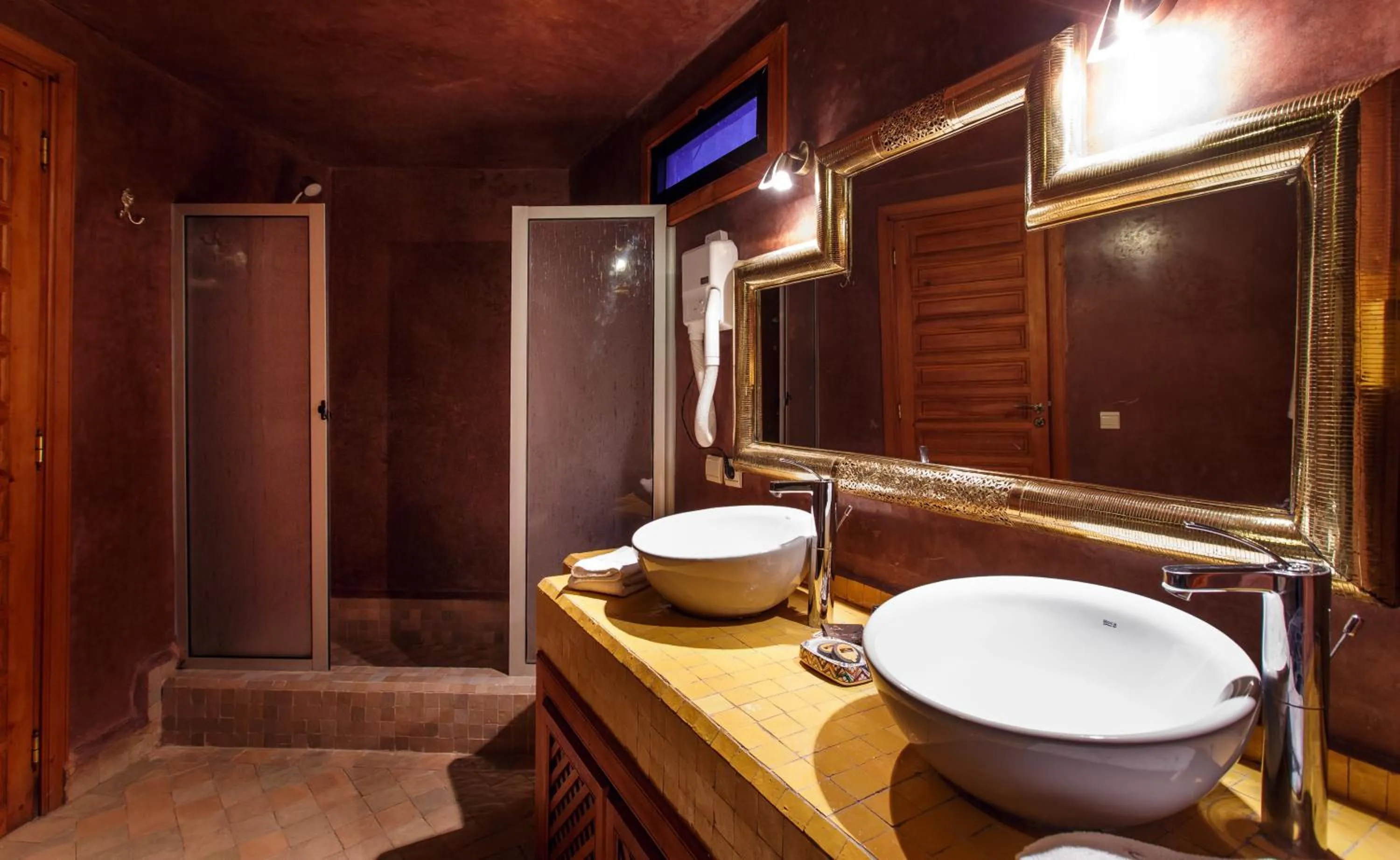 Shower in Riad Andalib