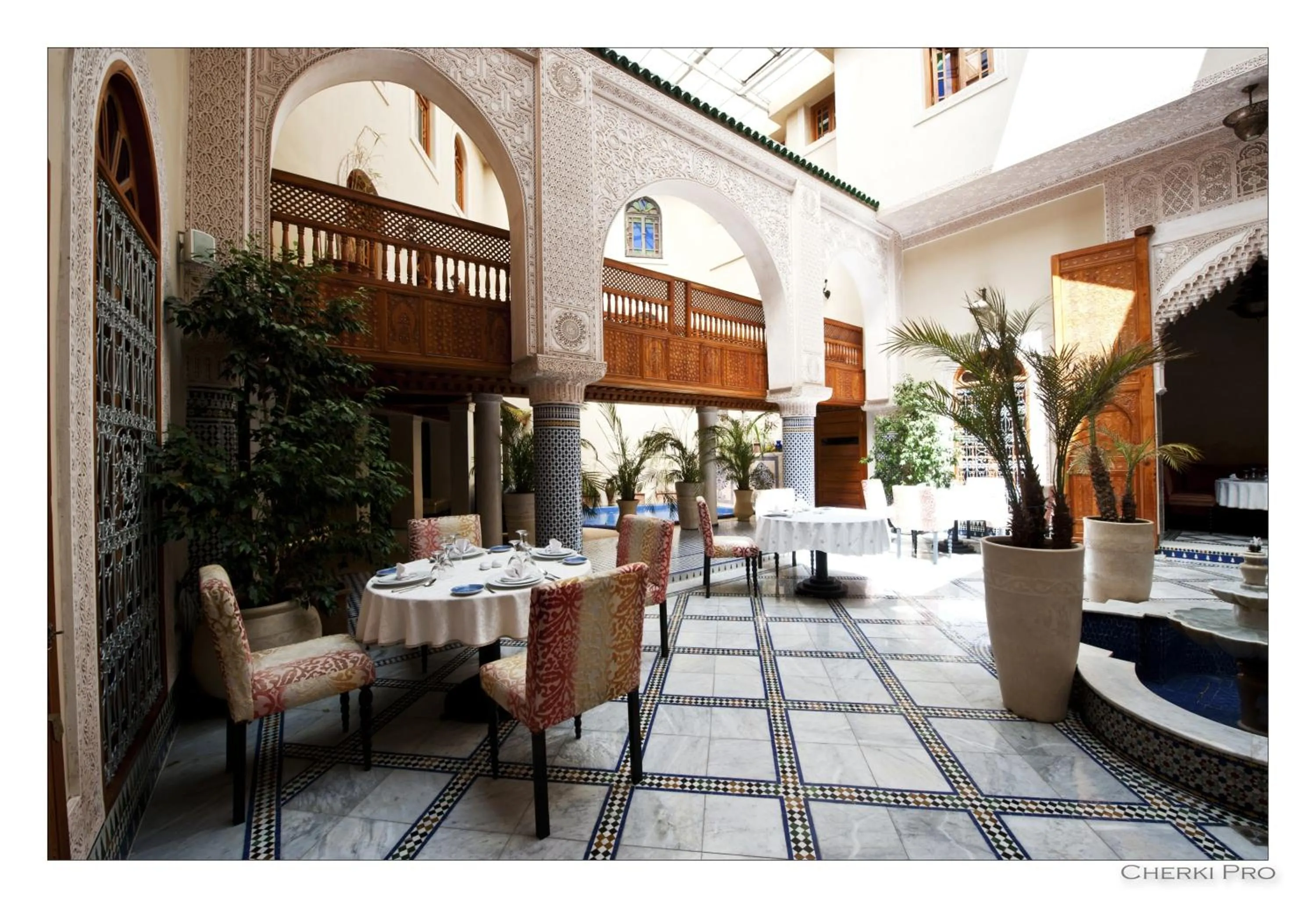 Restaurant/places to eat in Riad Andalib
