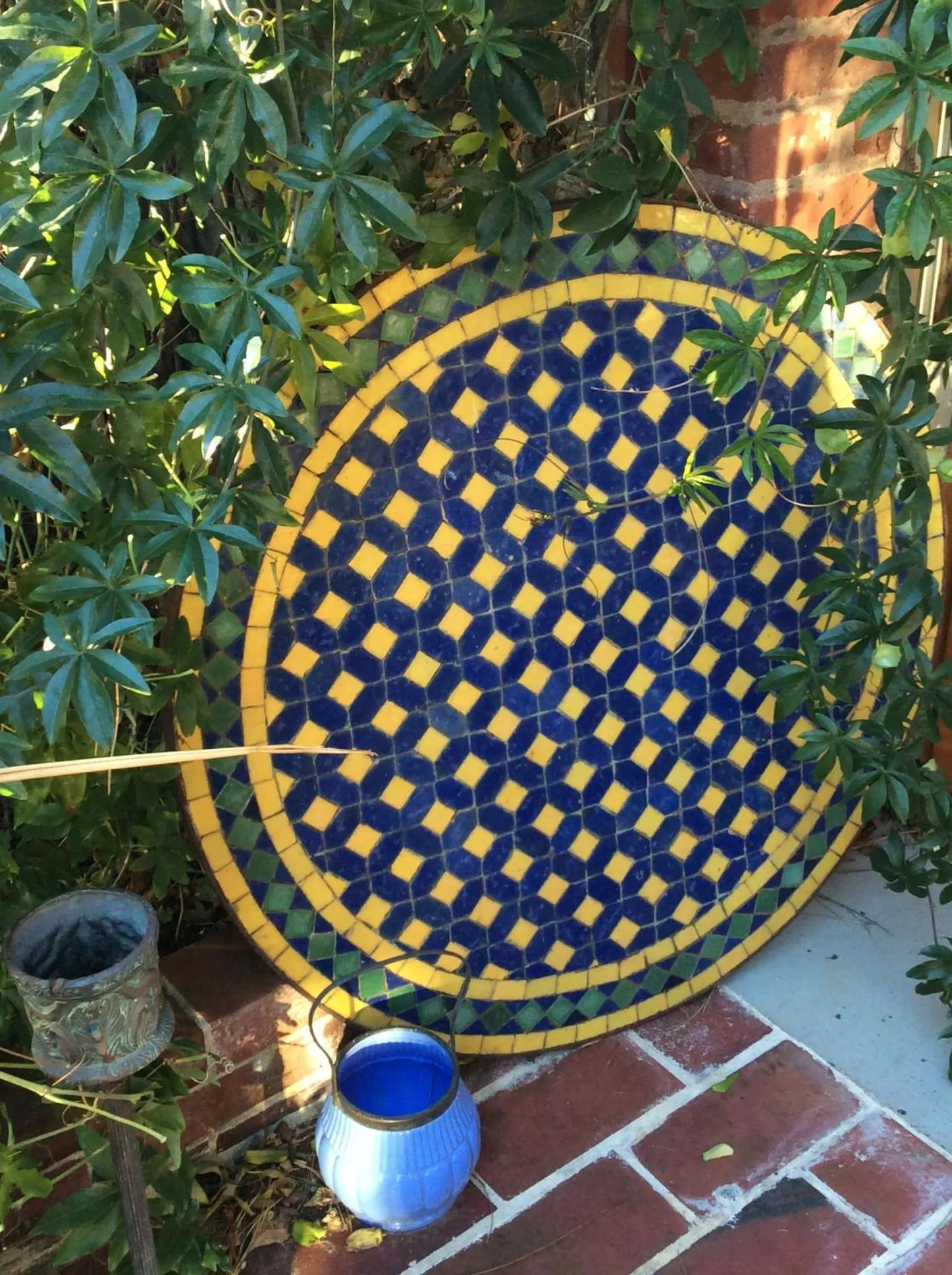 Decorative detail in Chante Brise B&B