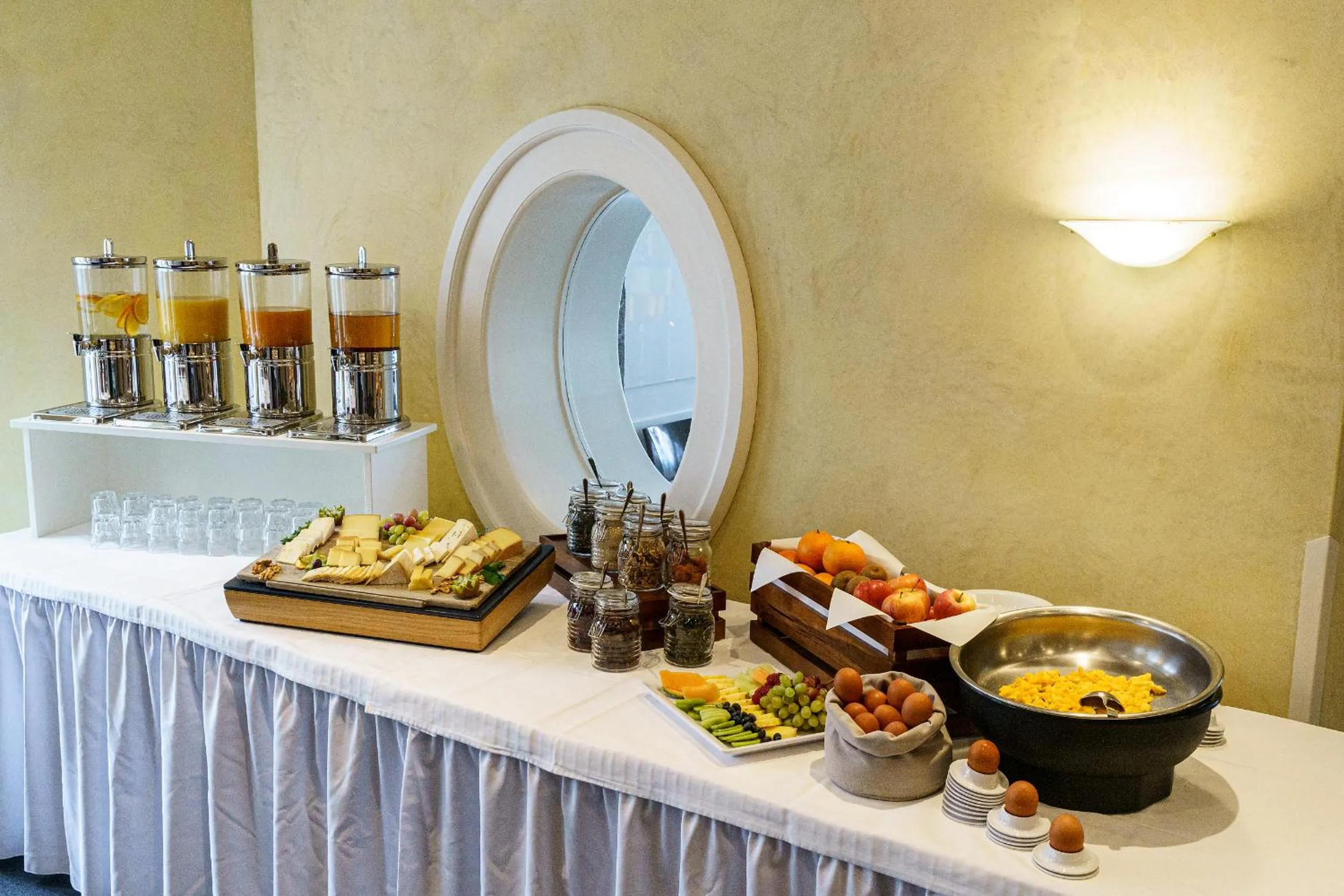Breakfast in Neuhaus Golf- & Strandhotel