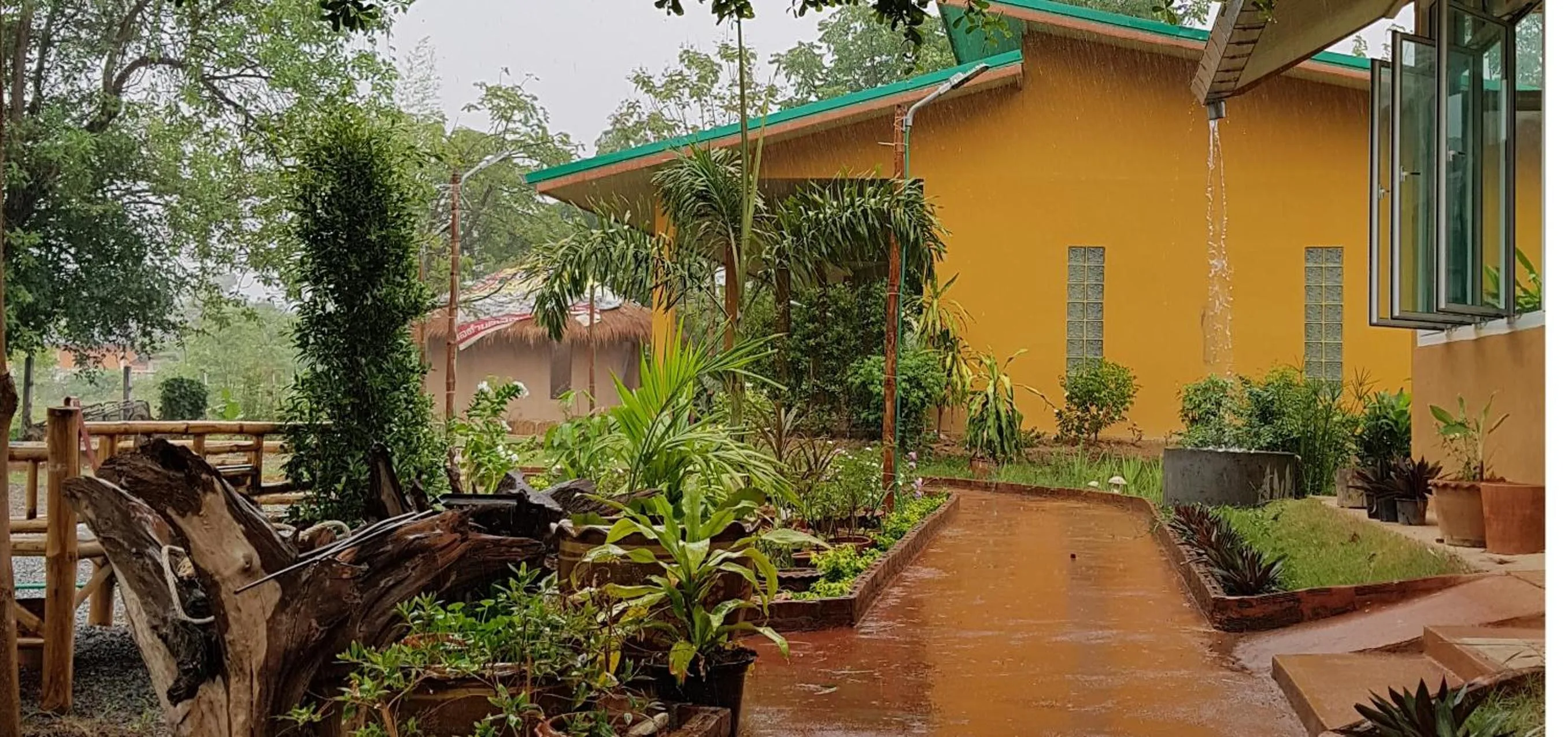 Garden view in Baandin resort