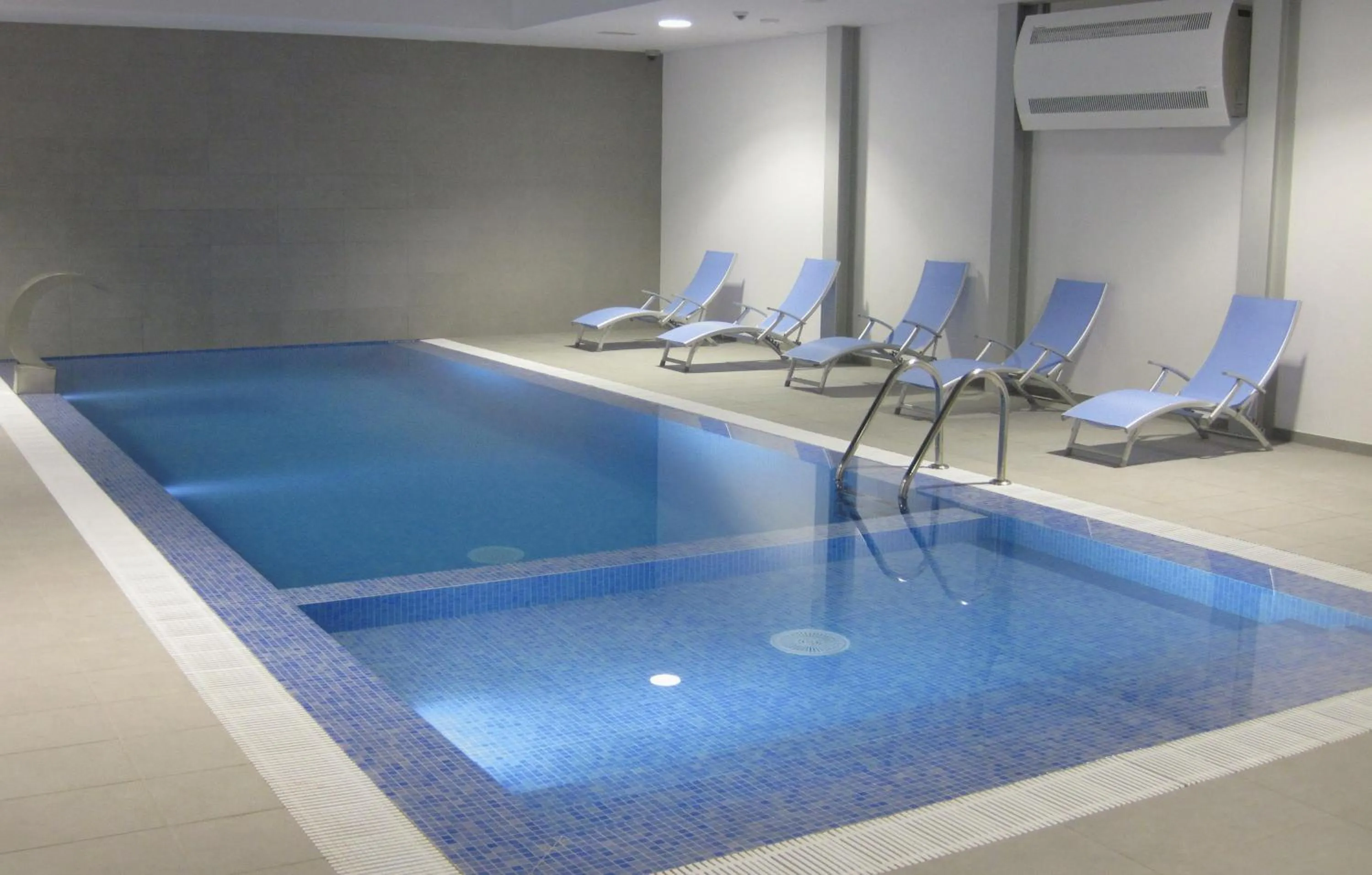 Swimming pool in Hotel Mira Sagres