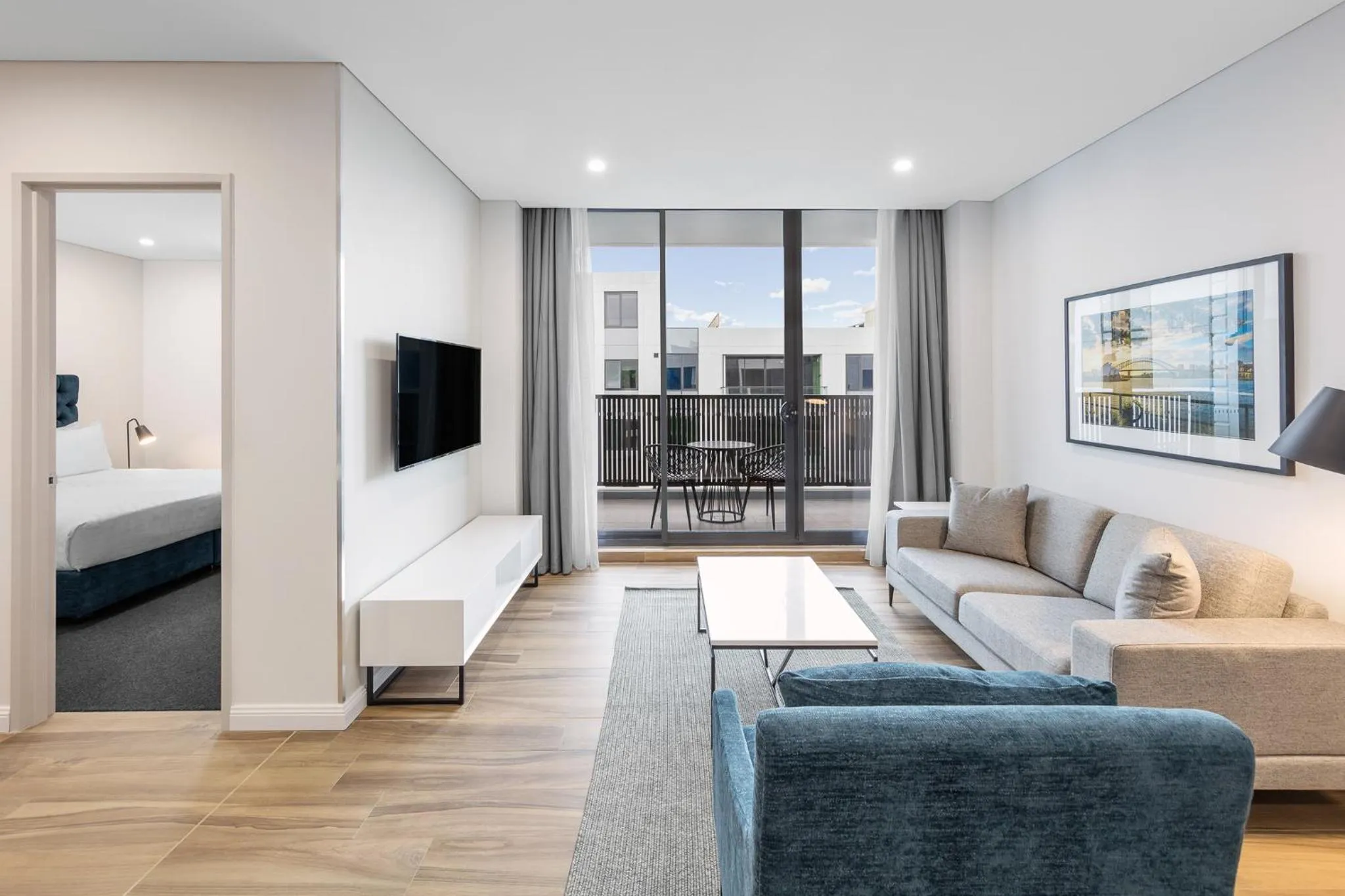 Balcony/Terrace, Bed in Meriton Suites Coward Street, Mascot