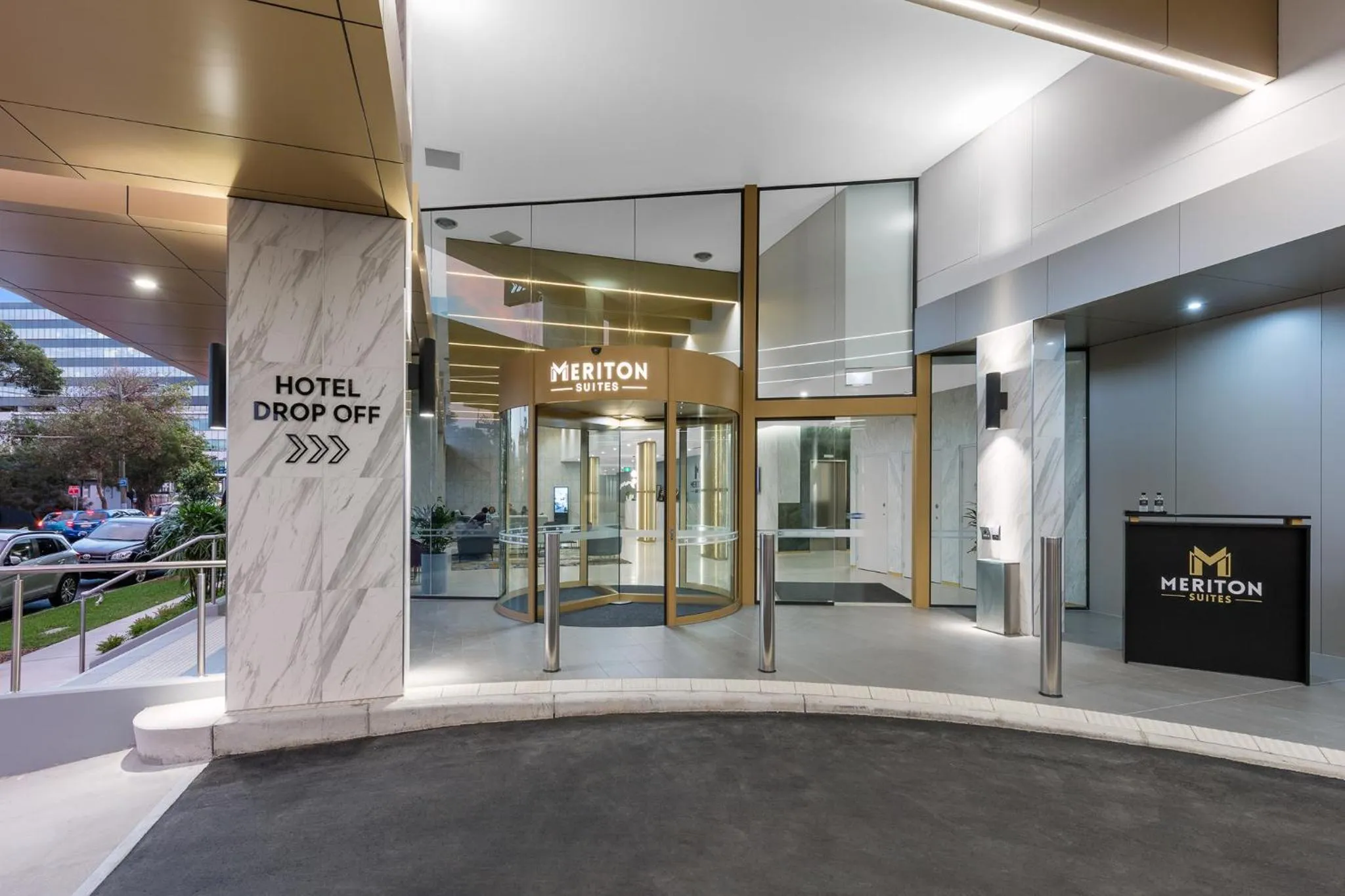 Facade/entrance in Meriton Suites Coward Street, Mascot