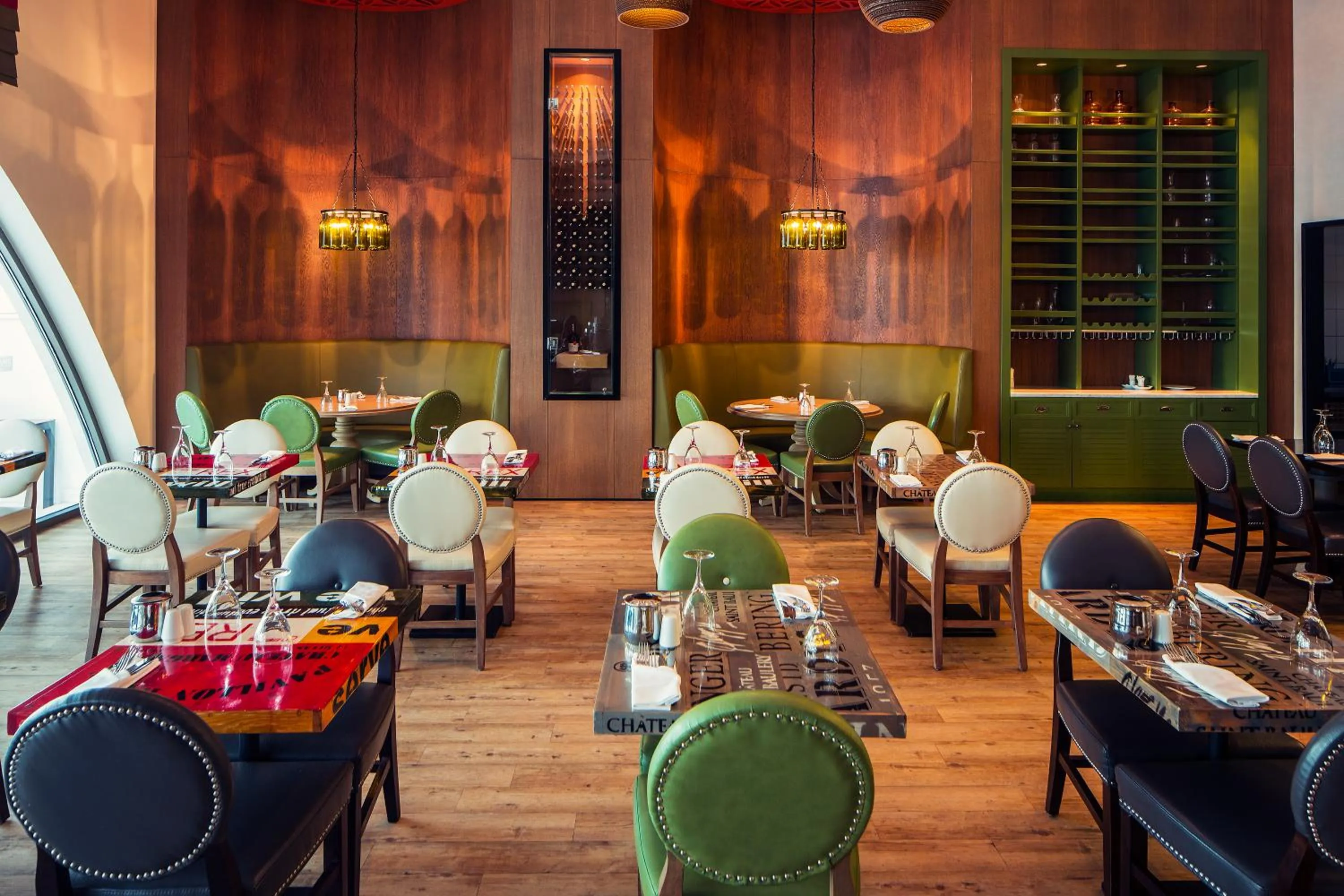 Restaurant/places to eat in Titanic Deluxe Lara