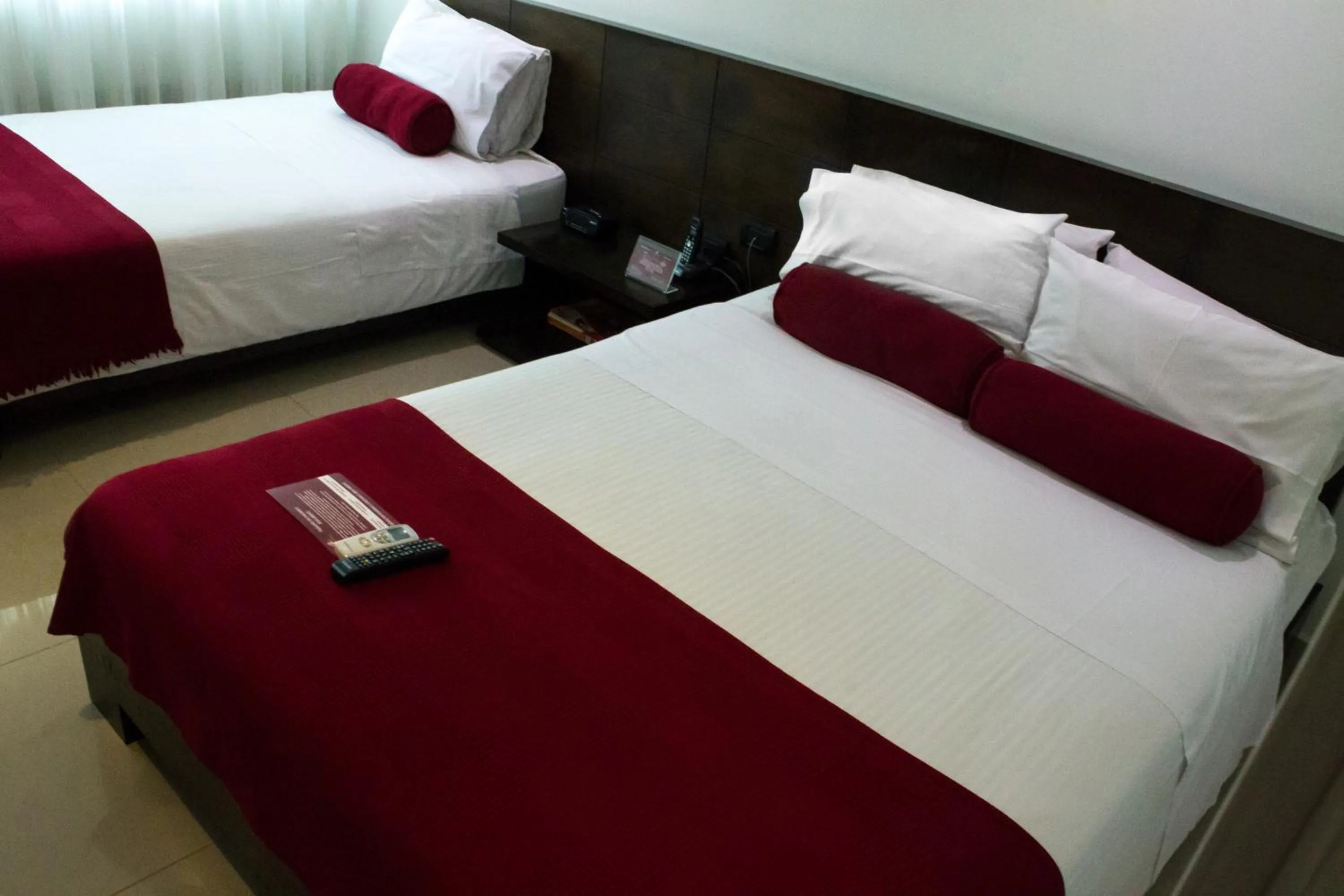 Bedroom, Bed in Hotel Florencia Plaza