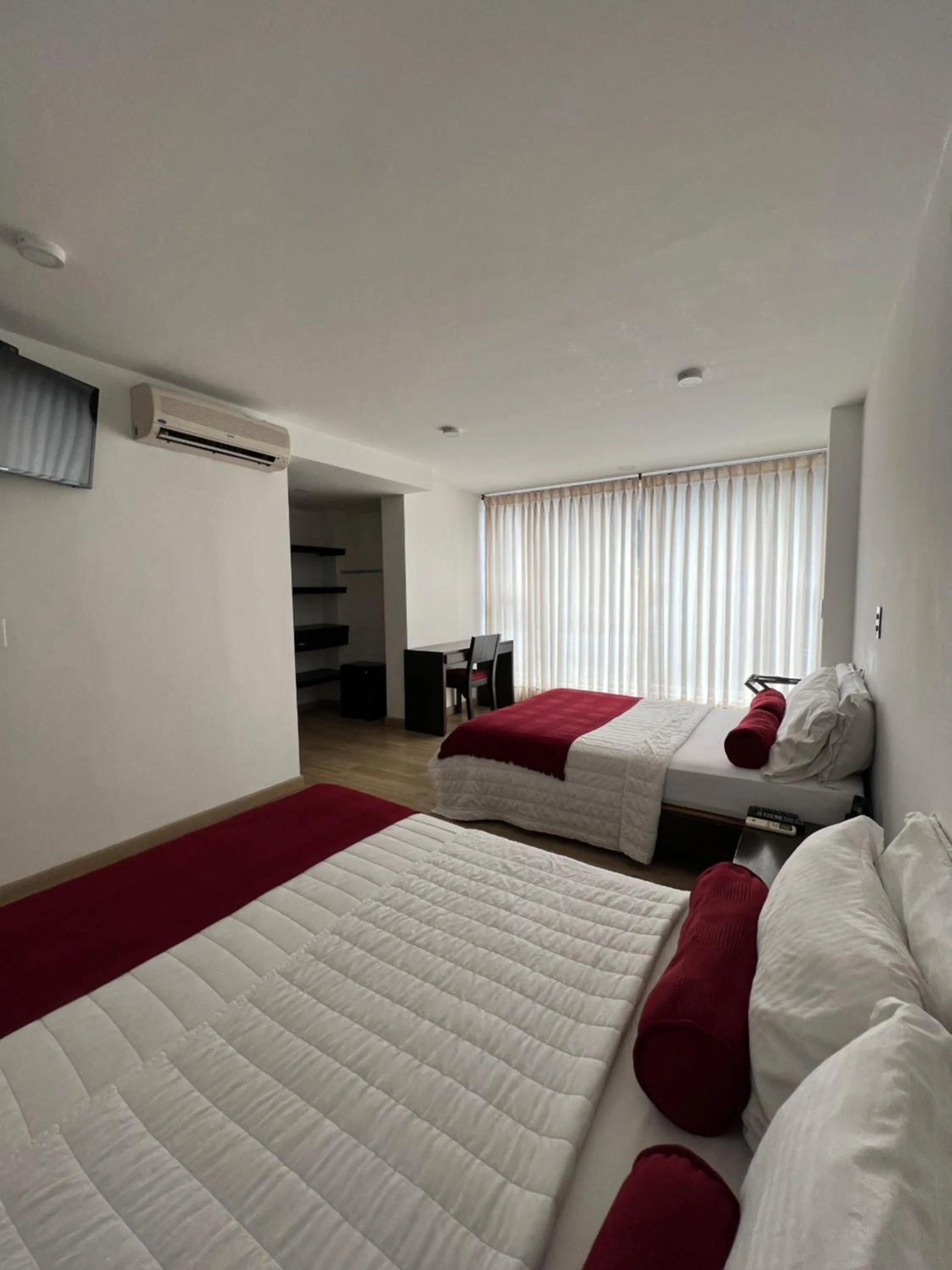 Photo of the whole room, Bed in Hotel Florencia Plaza