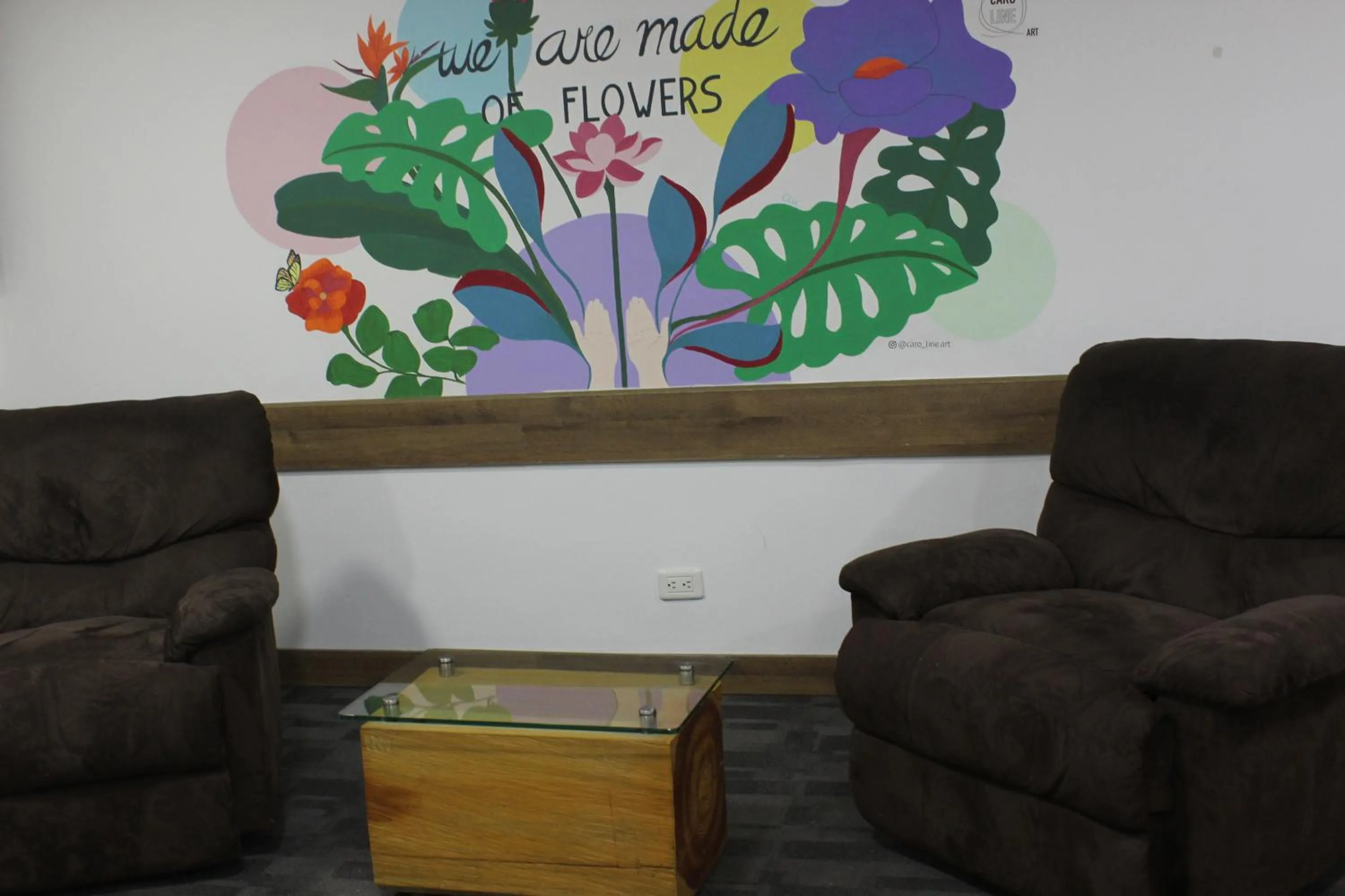 Seating area in Hotel Florencia Plaza