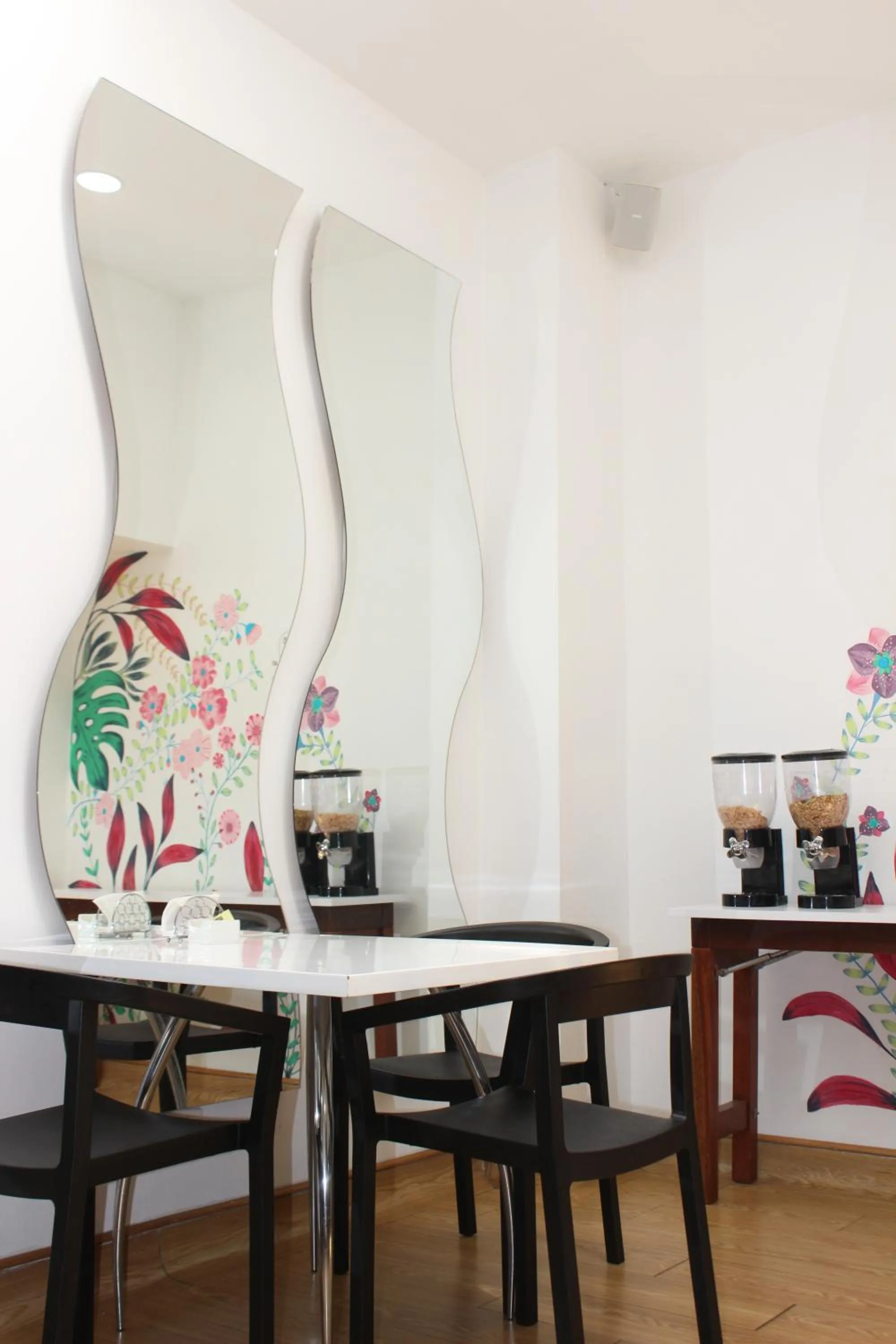 Dining area in Hotel Florencia Plaza