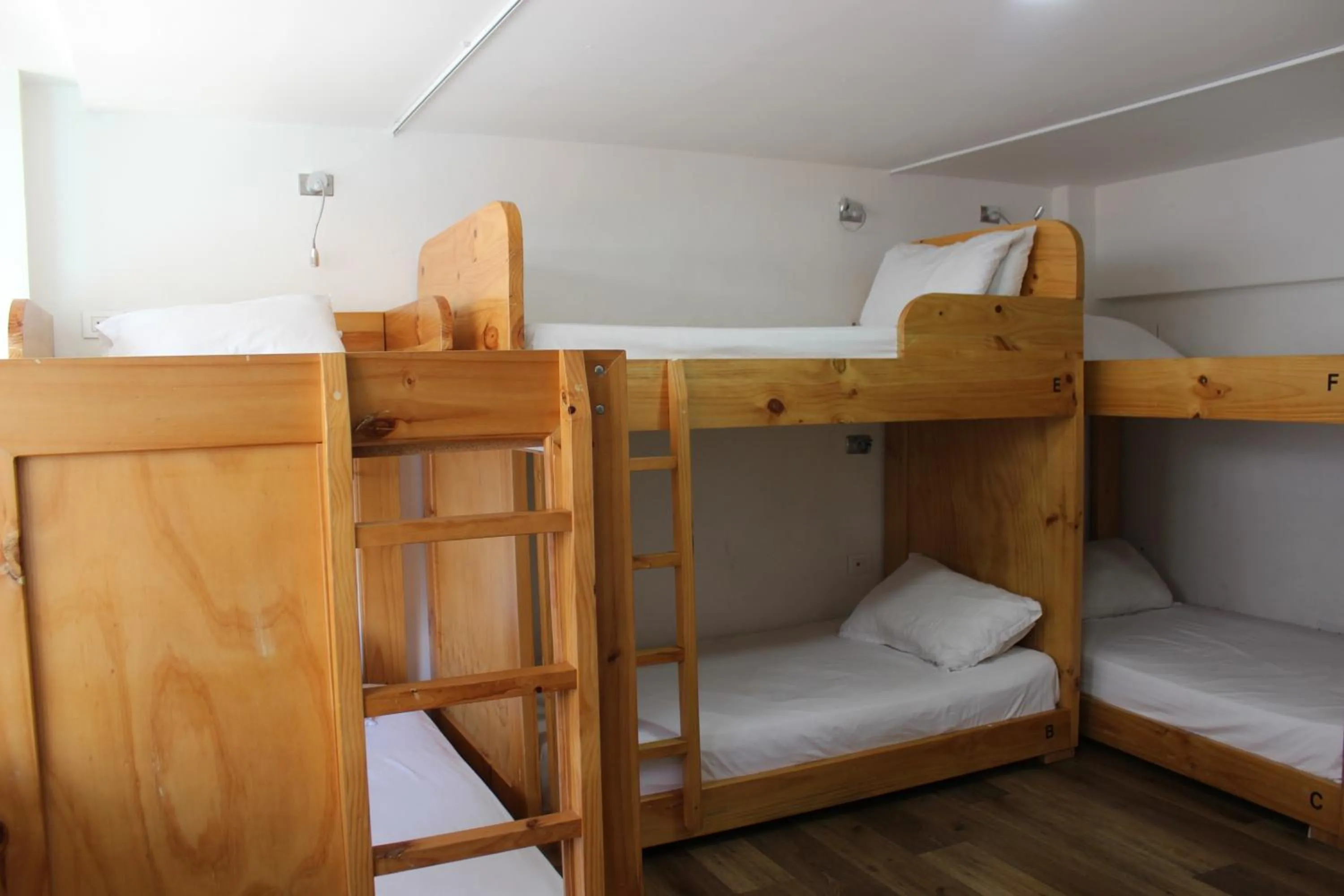 group of guests, Bed in Hotel Florencia Plaza