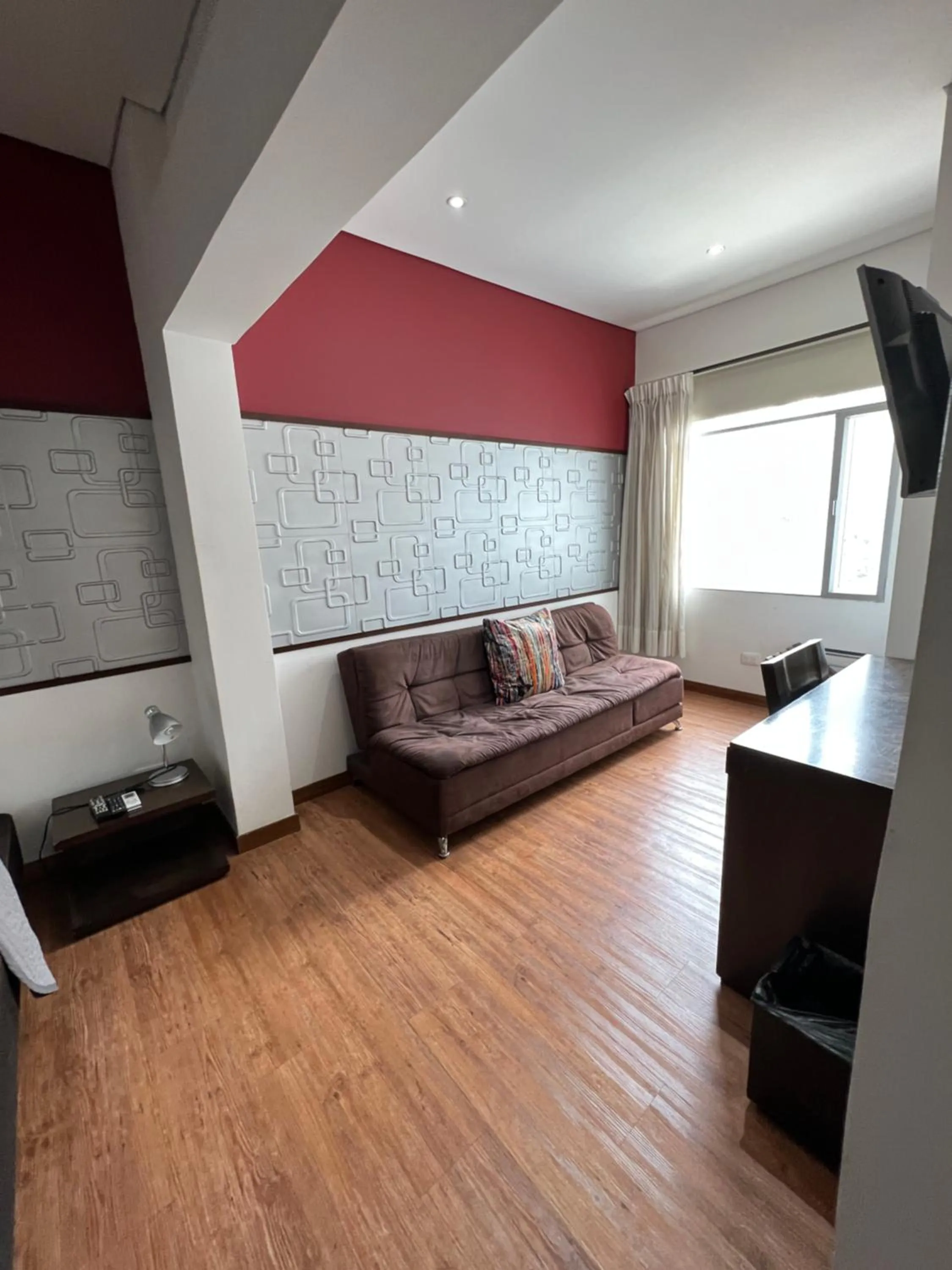 Living room, Bed in Hotel Florencia Plaza