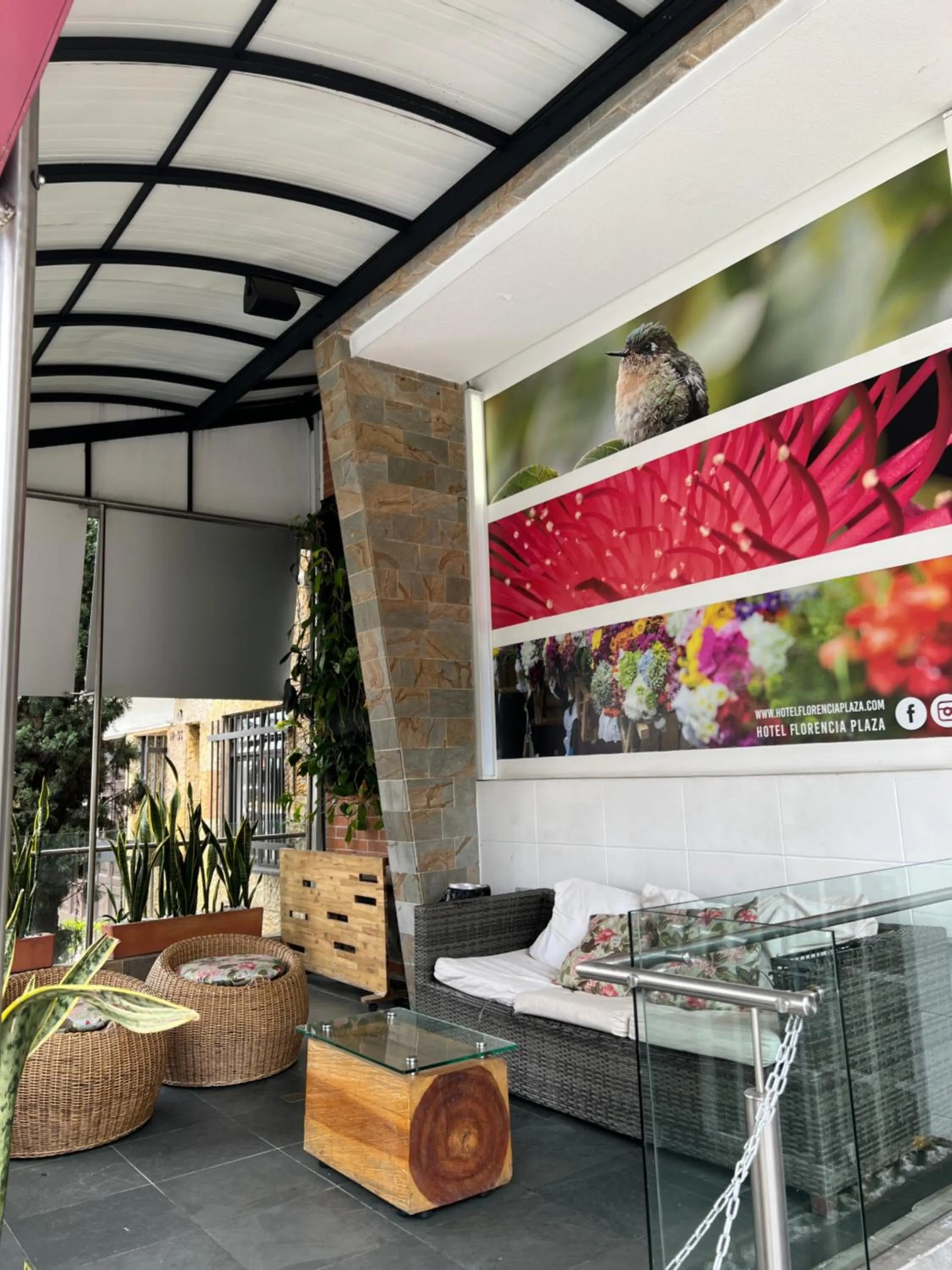 Living room in Hotel Florencia Plaza