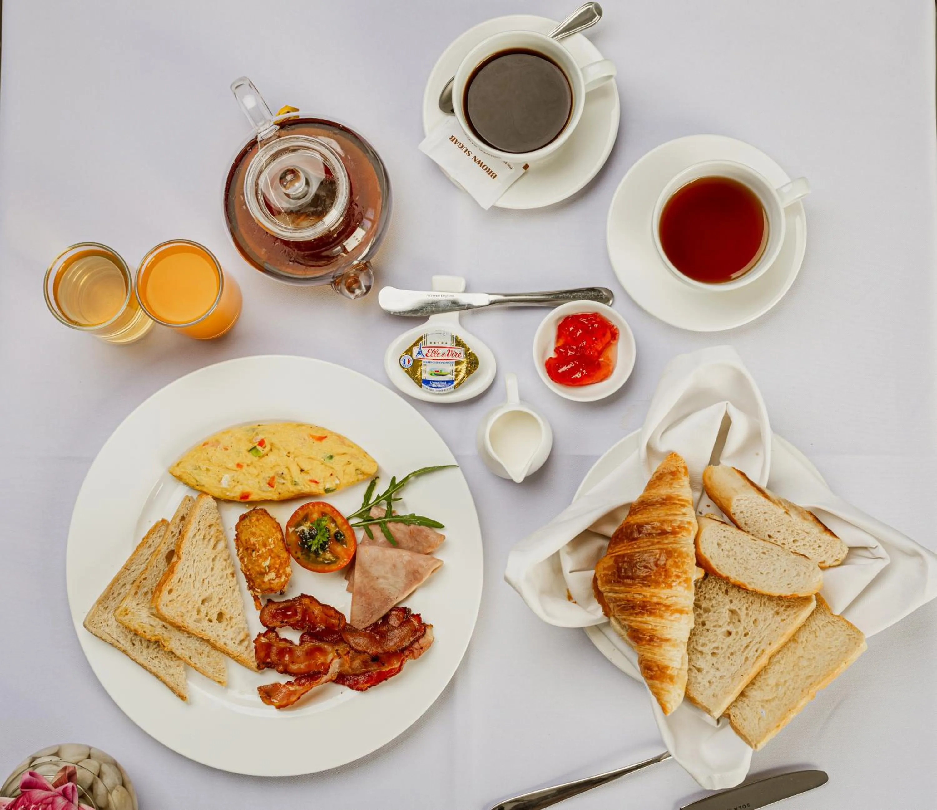 Restaurant/places to eat in Ratana Angkor Hotel