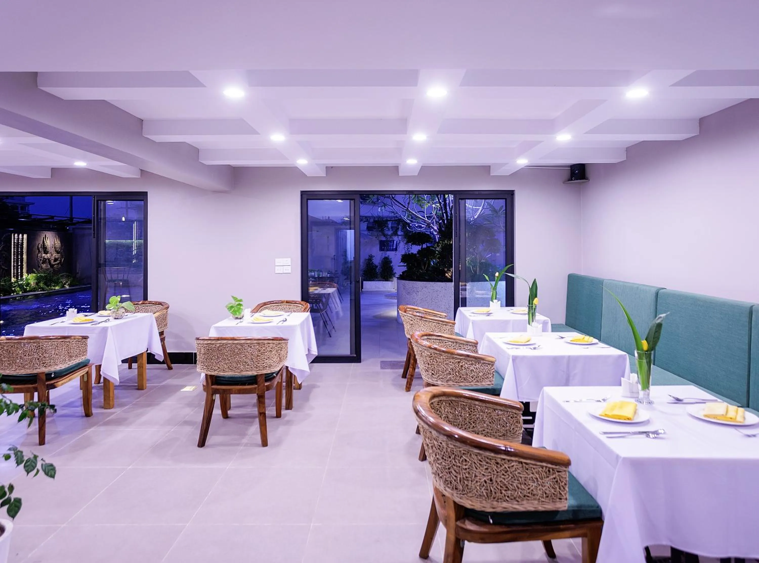 Restaurant/places to eat in Ratana Angkor Hotel
