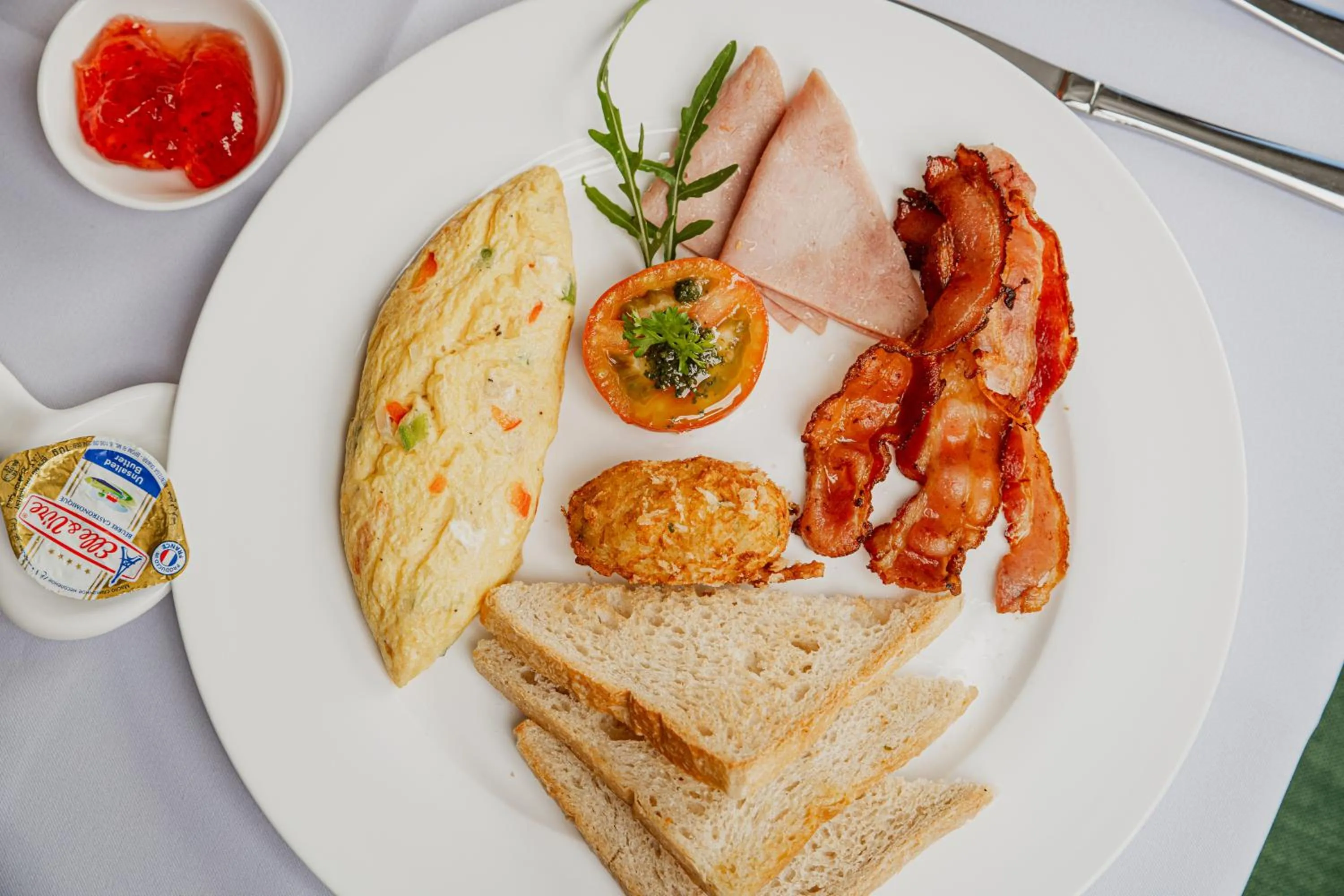 Restaurant/places to eat in Ratana Angkor Hotel