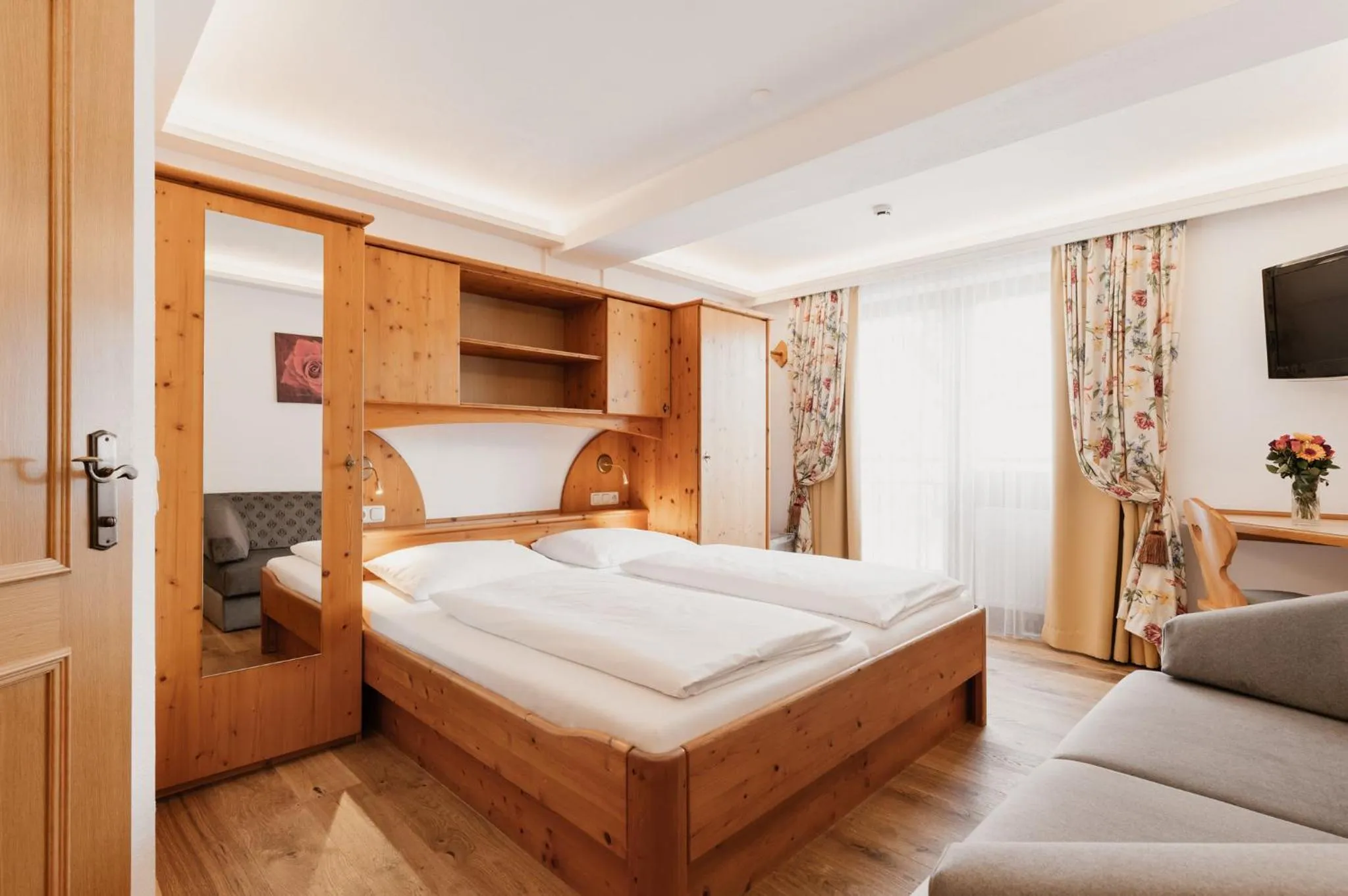 Bedroom, Bed in Hotel Gratz Großarl