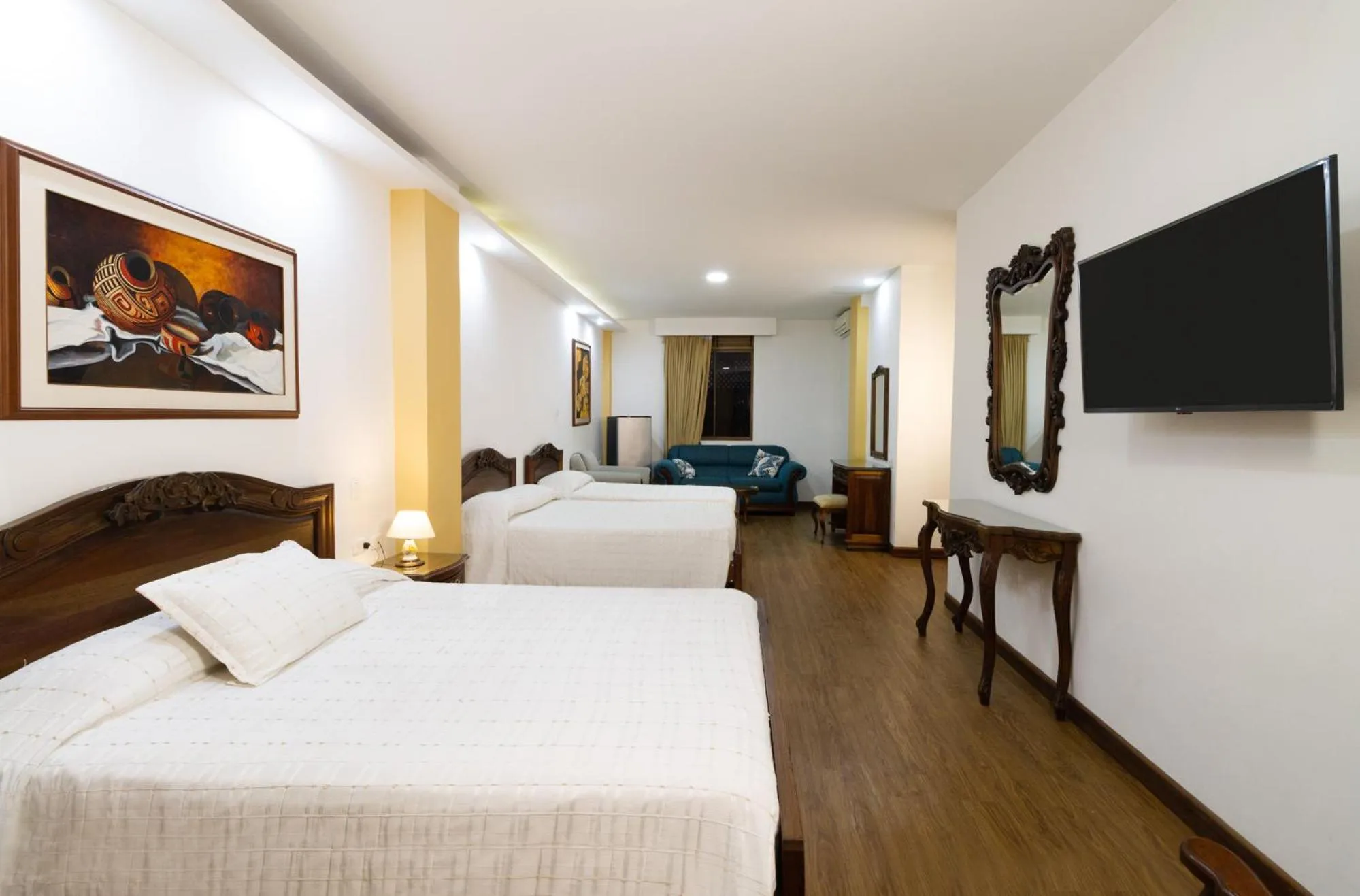 Photo of the whole room, Bed in El Gran Hotel de Pereira