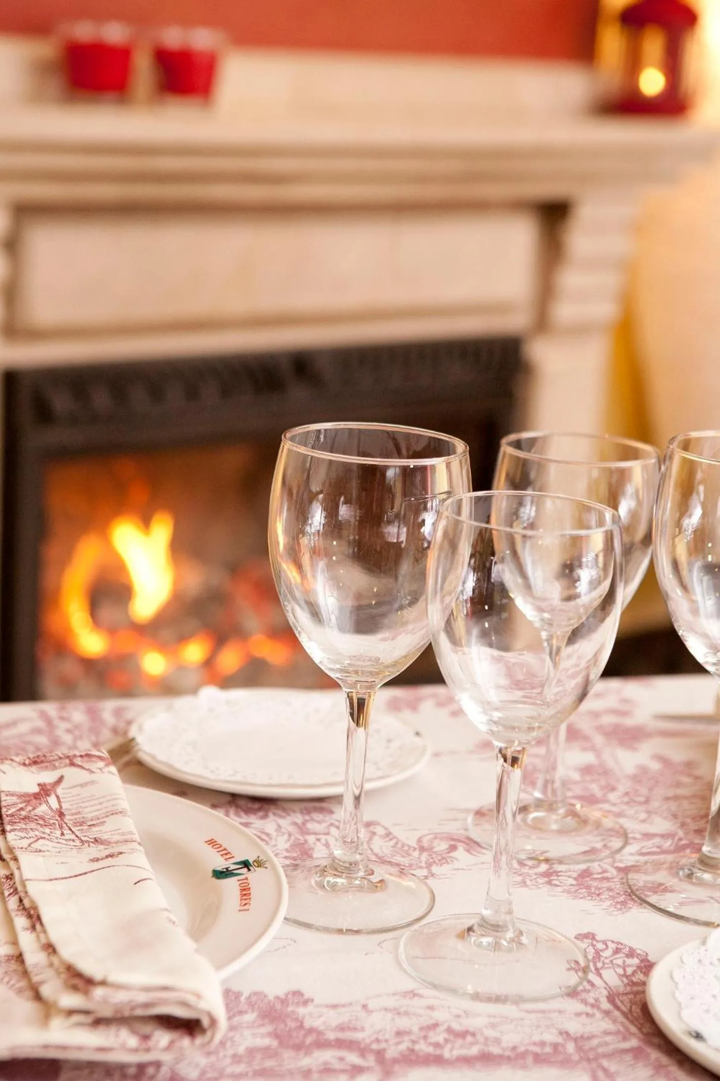 Restaurant/places to eat in Hotel Torres I