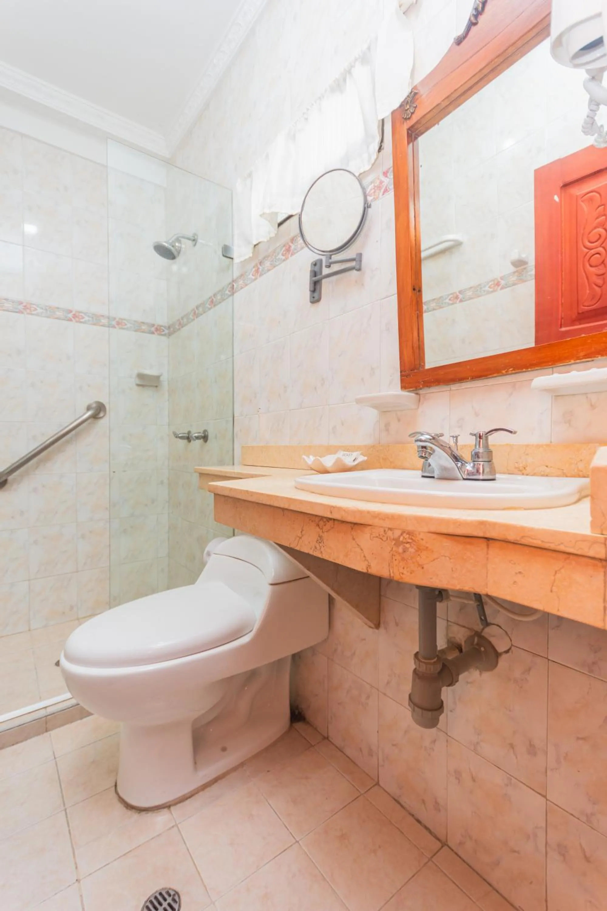 Shower in Hotel Baluarte Cartagena Boutique