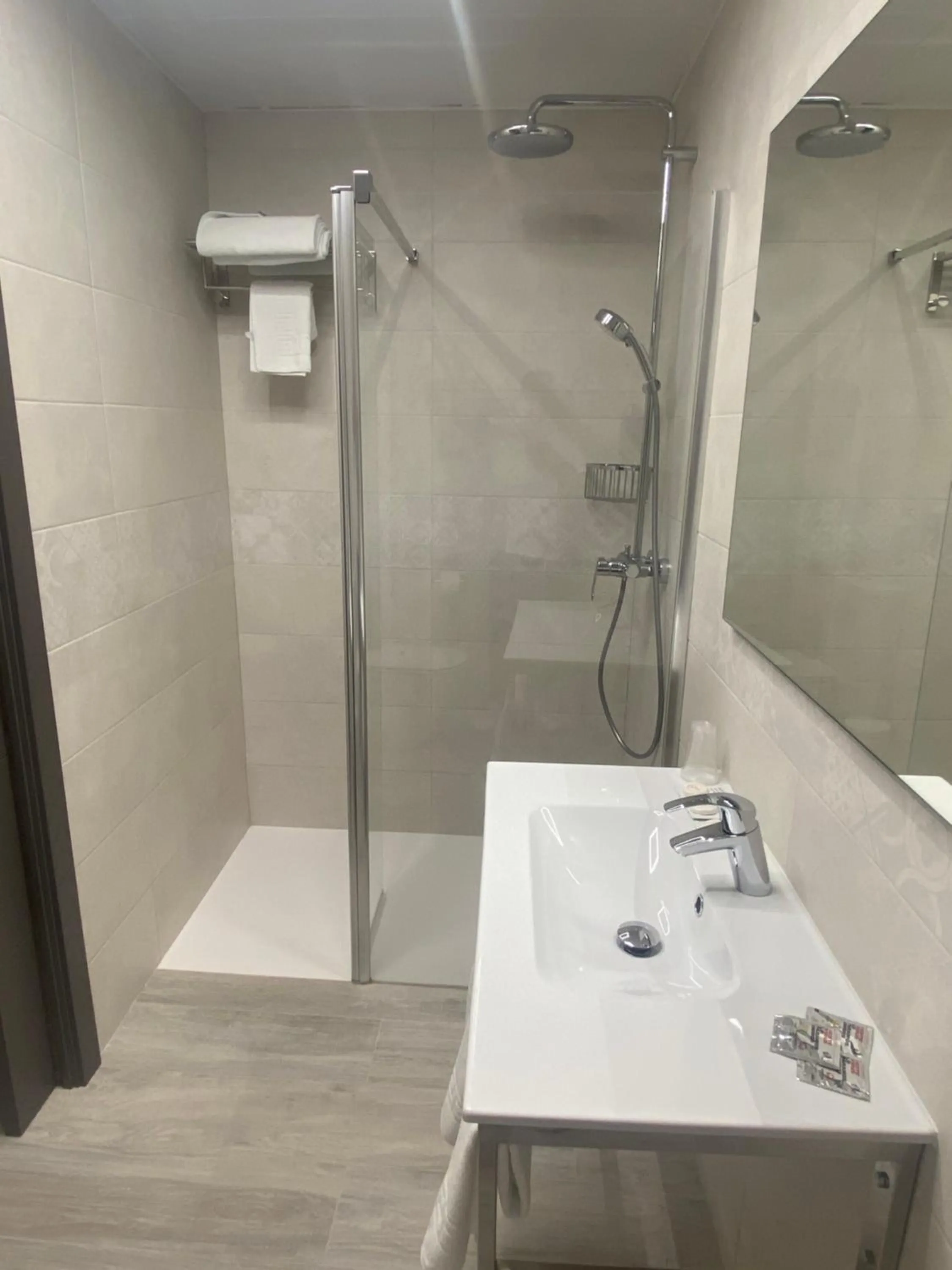 Hotel Lusitania, Centro Ciudad, Parking Privado