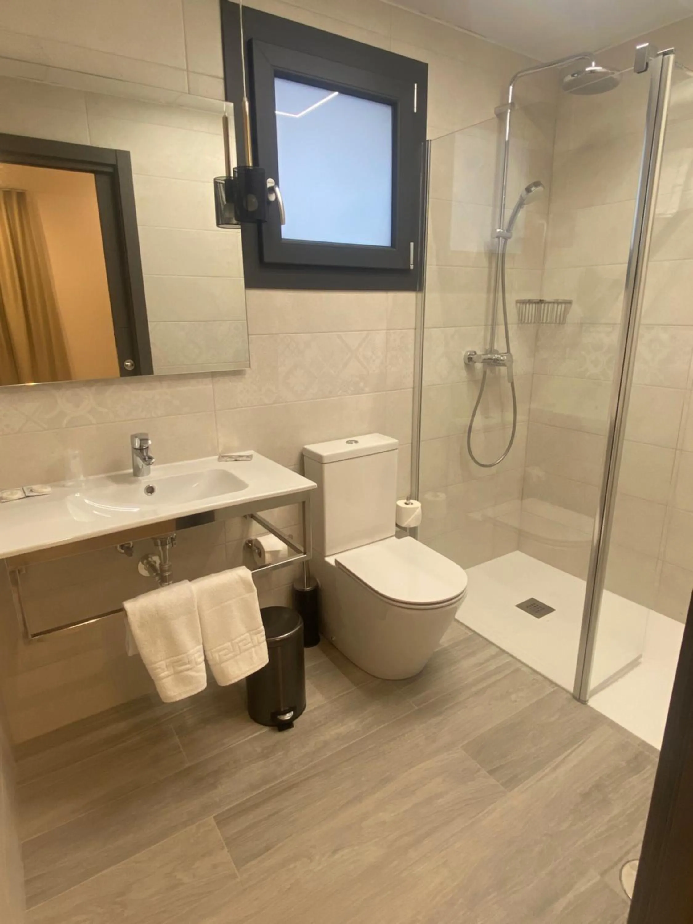 Hotel Lusitania, Centro Ciudad, Parking Privado