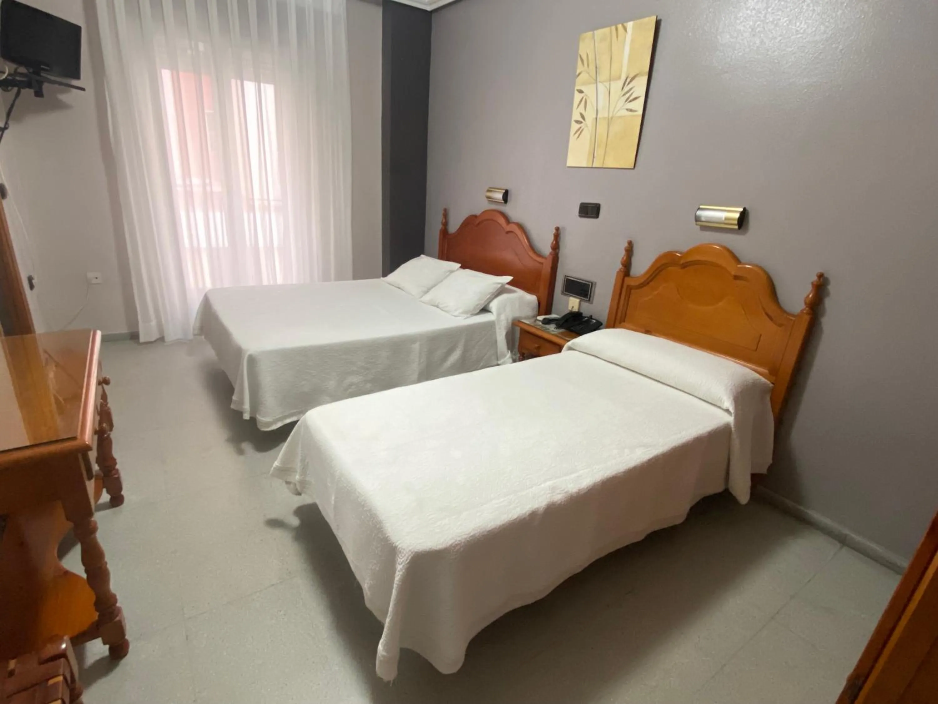 Bed in Hotel Lusitania, Centro Ciudad, Parking Privado