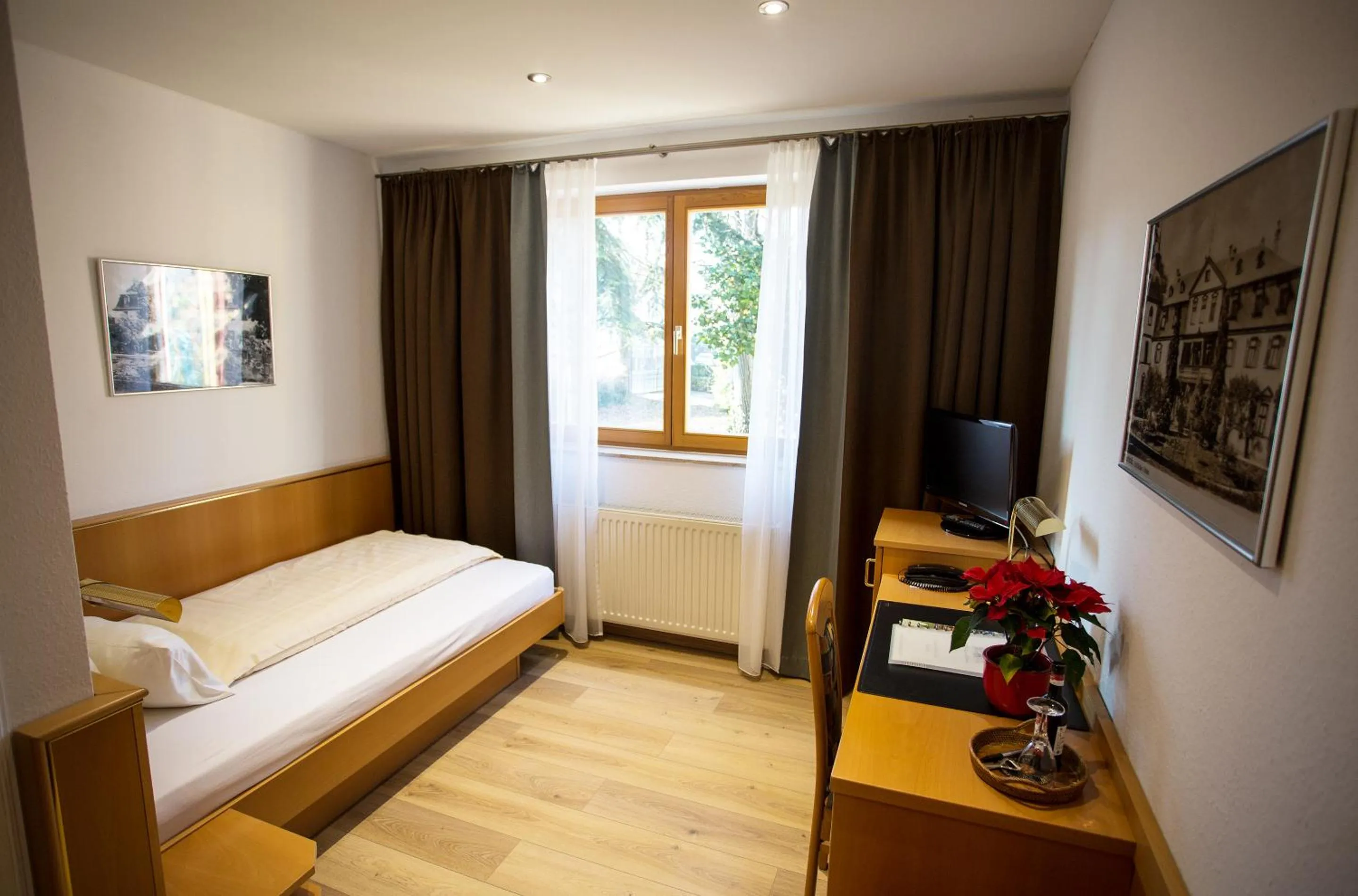 Photo of the whole room in Hotel am Palais